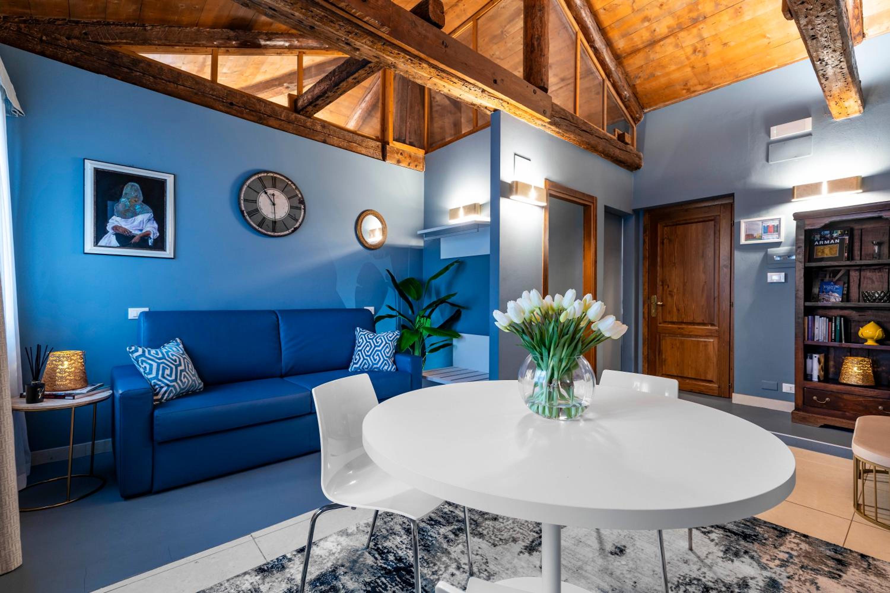 Vivaldi Suites R&R