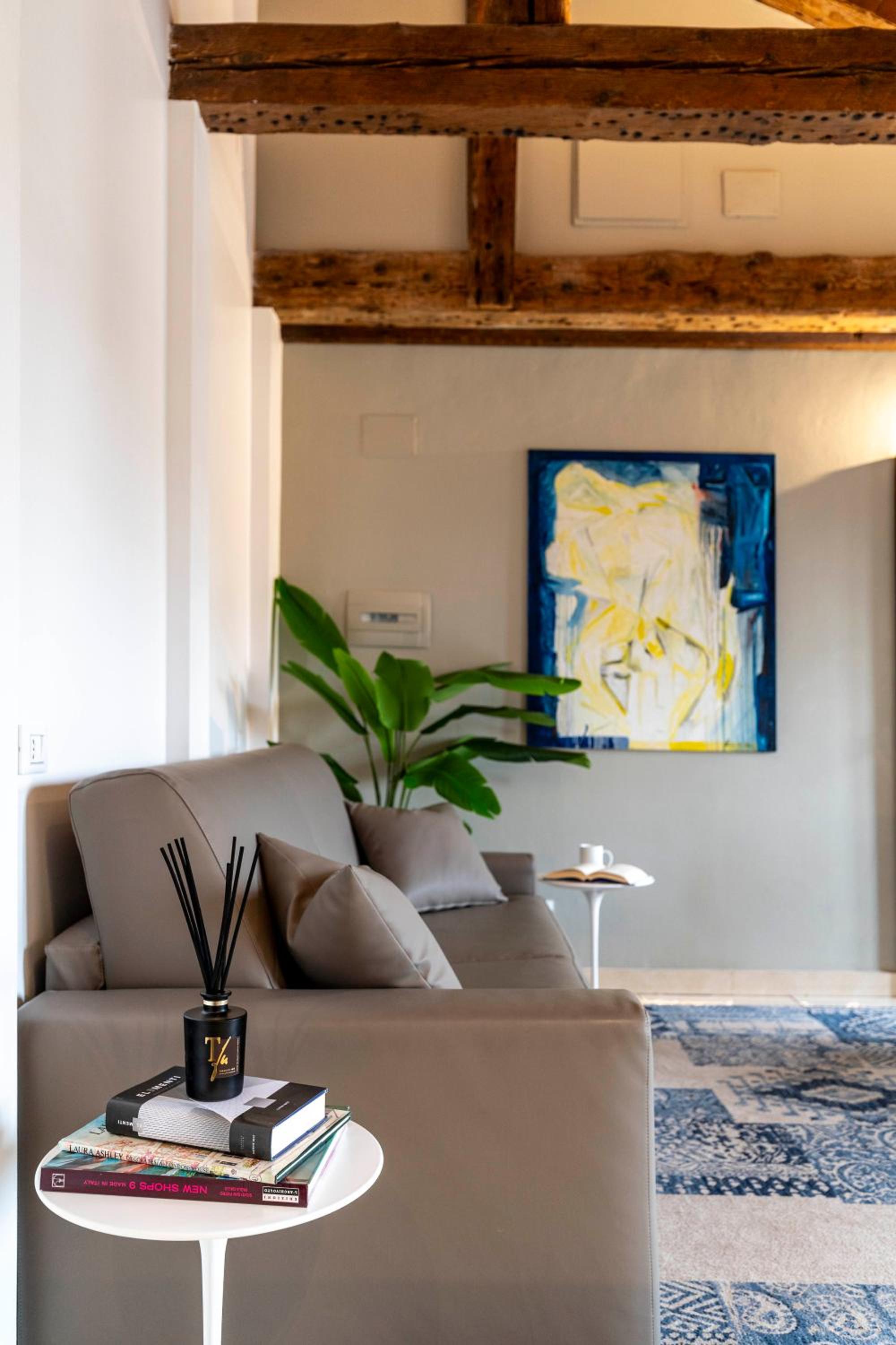 Vivaldi Suites R&R