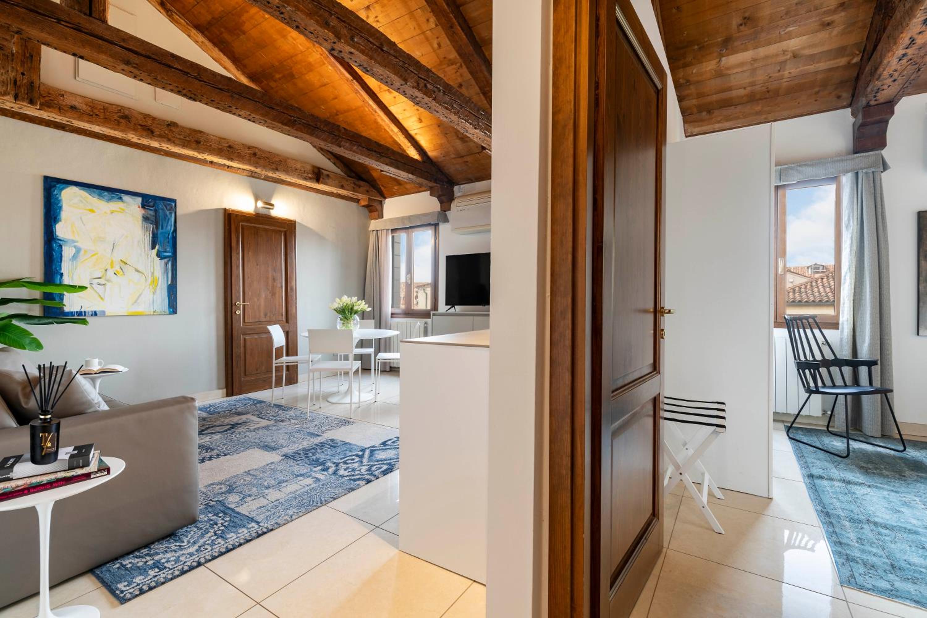Vivaldi Suites R&R
