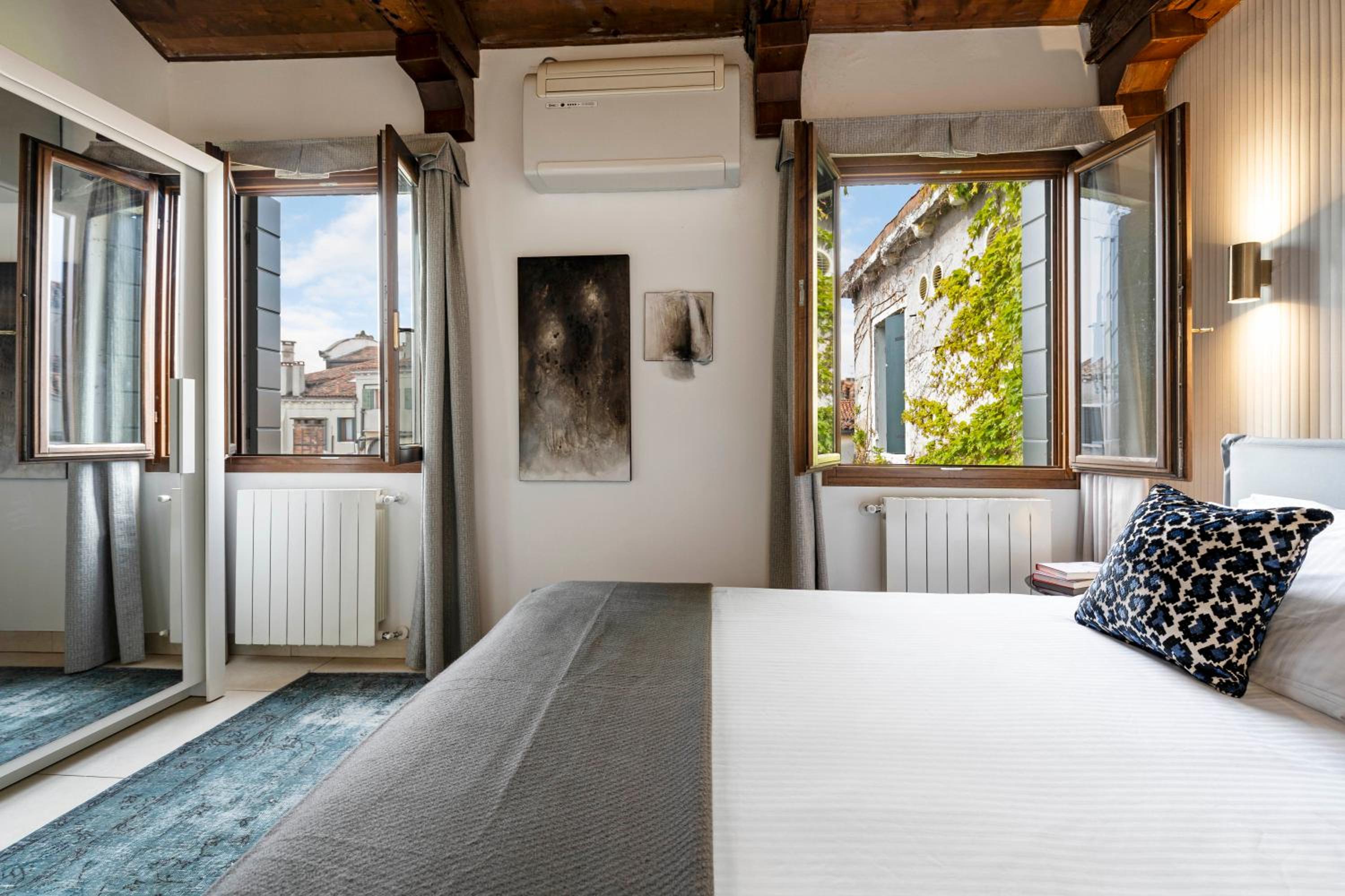 Vivaldi Suites R&R