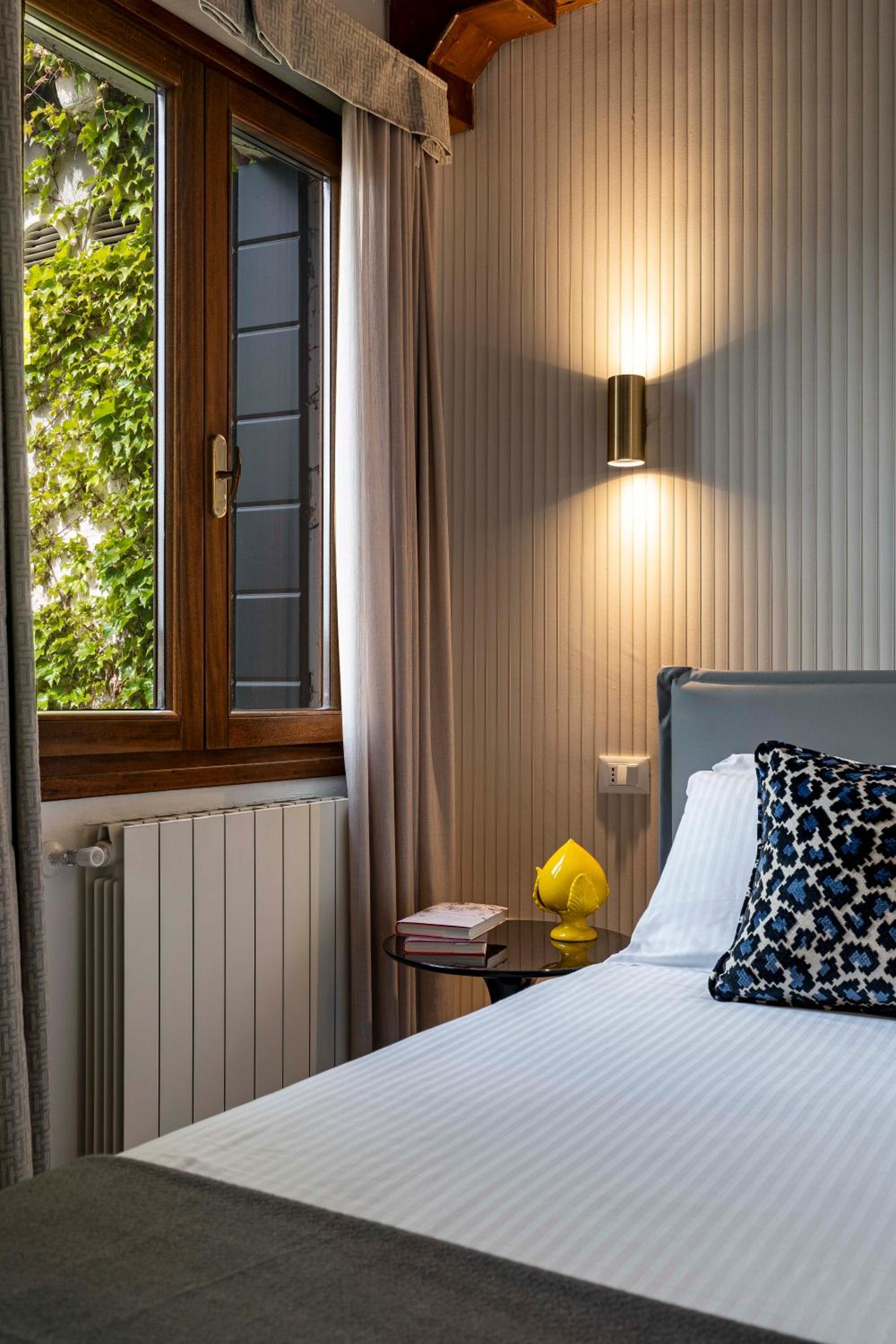 Vivaldi Suites R&R