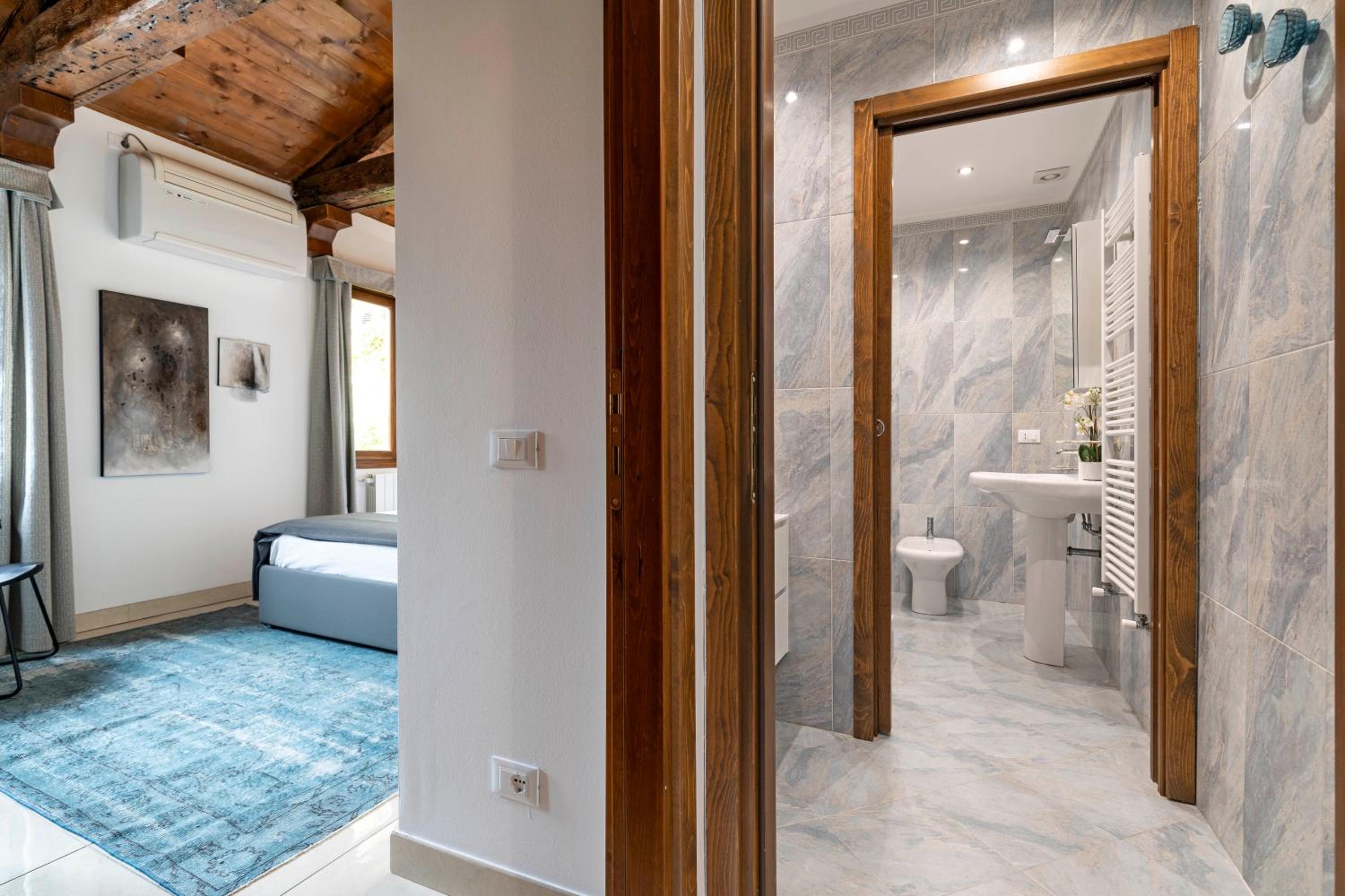 Vivaldi Suites R&R