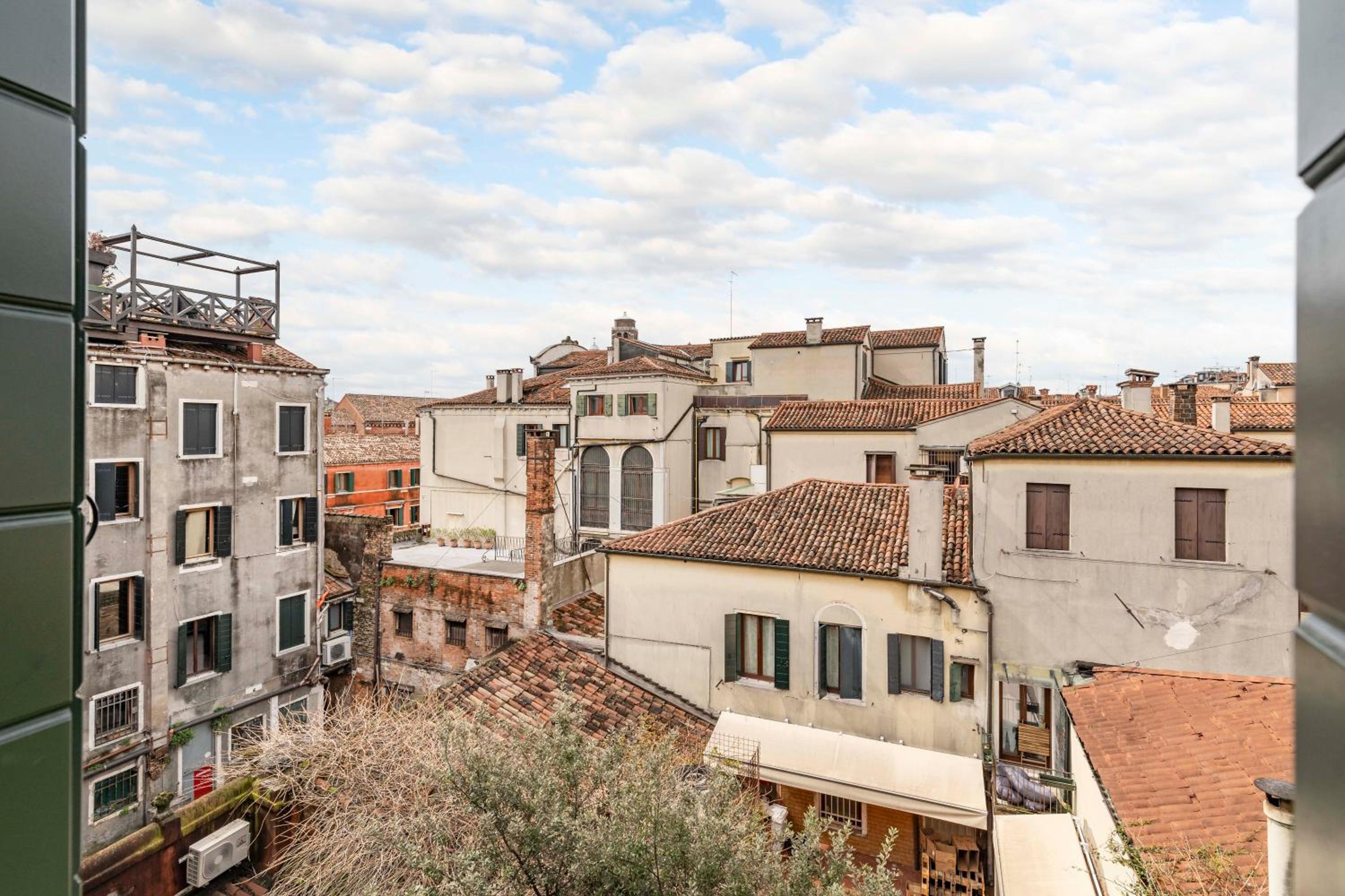 Vivaldi Suites R&R