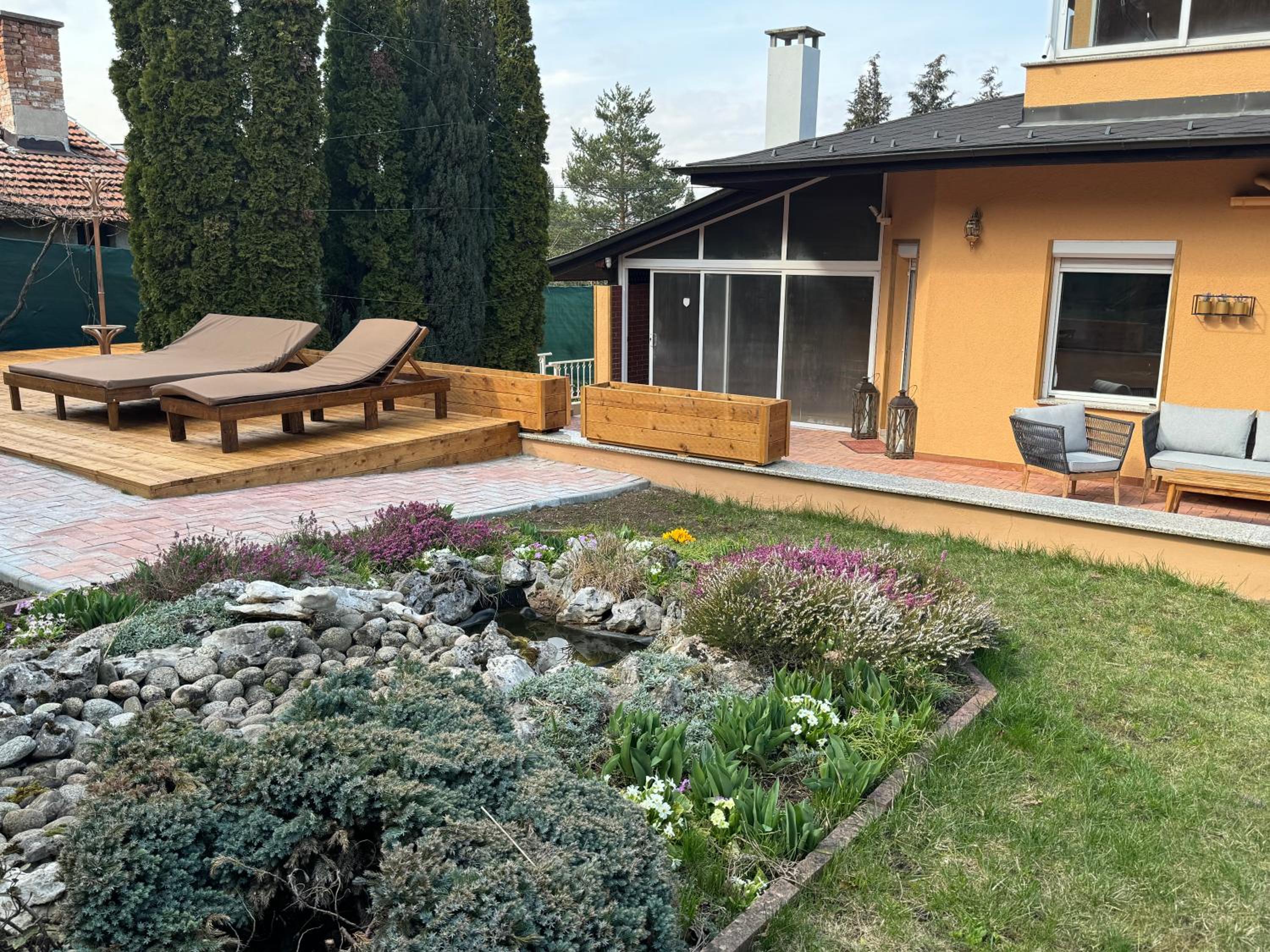 Villa Boyana City & Relax with Hot Jacuzzi and Sauna by BookVillaBG