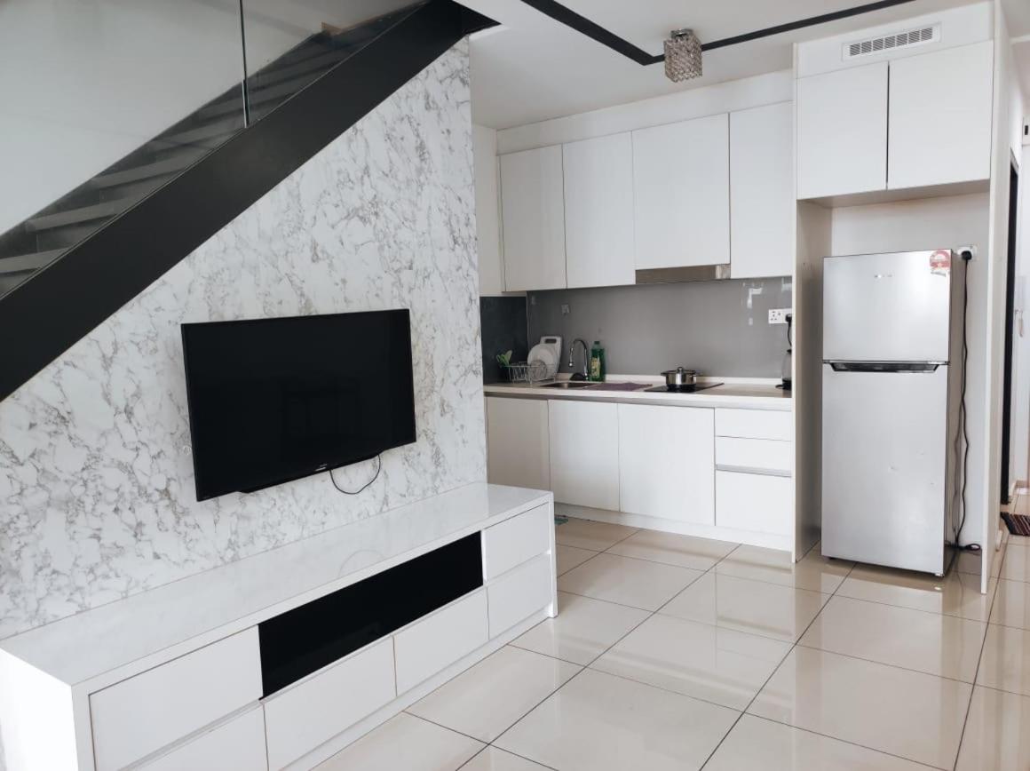 Cozy Ekocheras 2 bedrooms link MRT