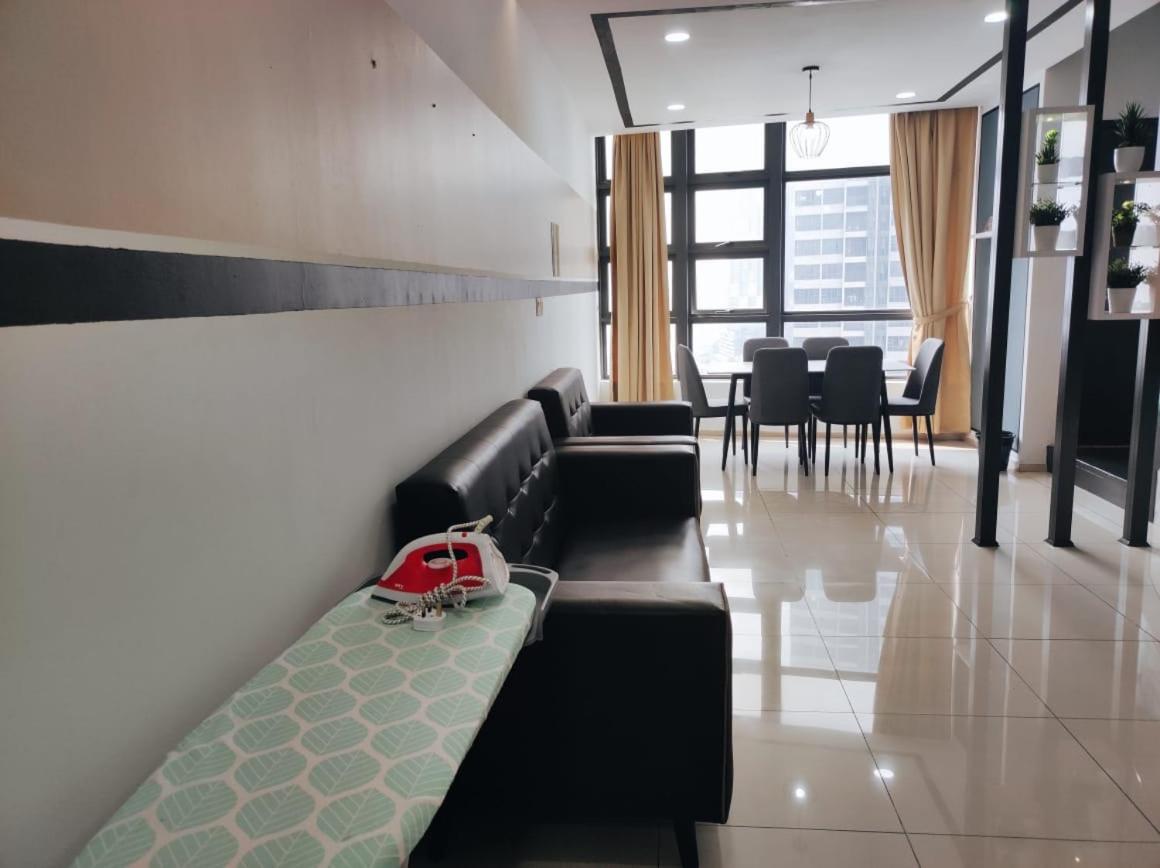 Cozy Ekocheras 2 bedrooms link MRT