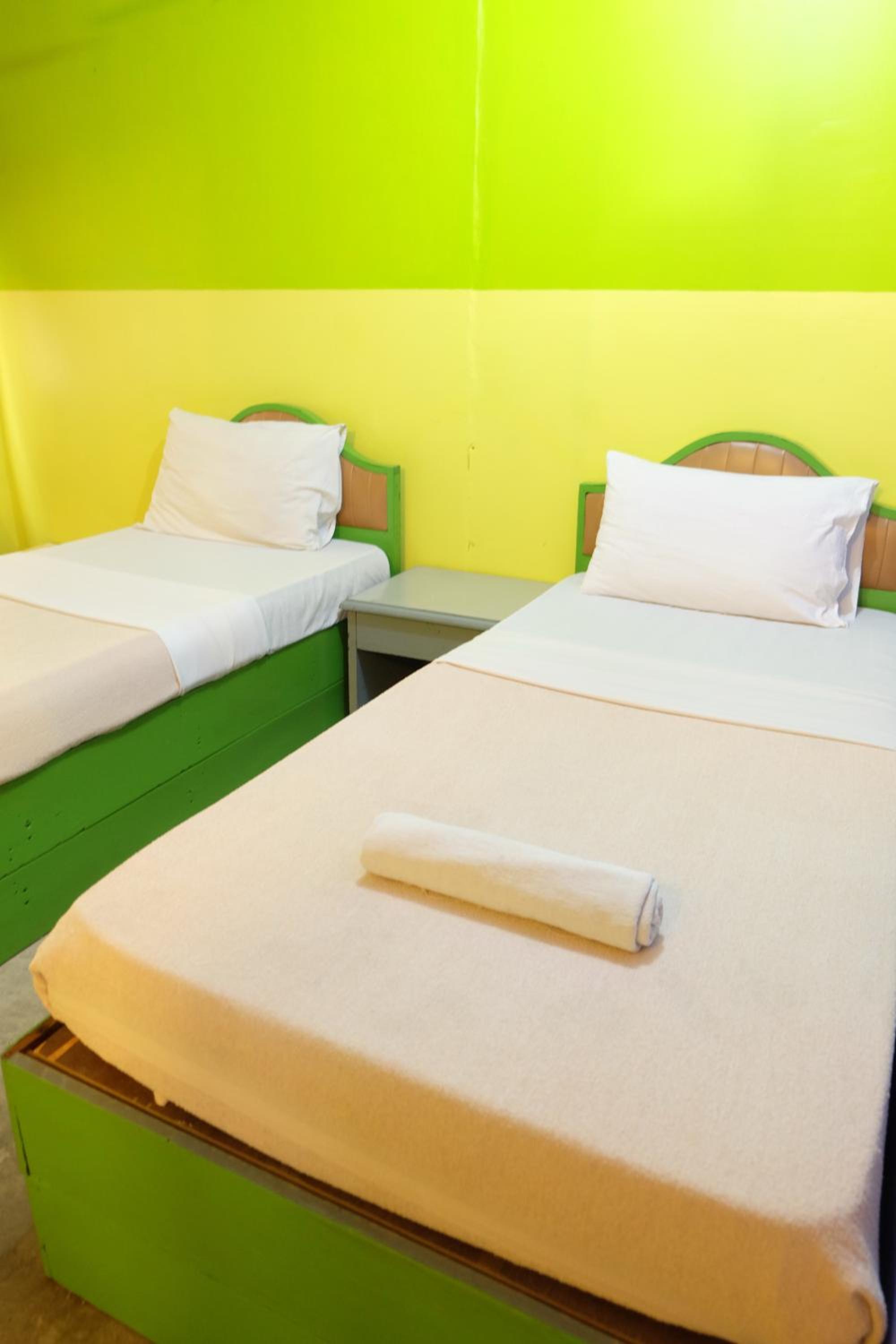 B&B House & Hostel