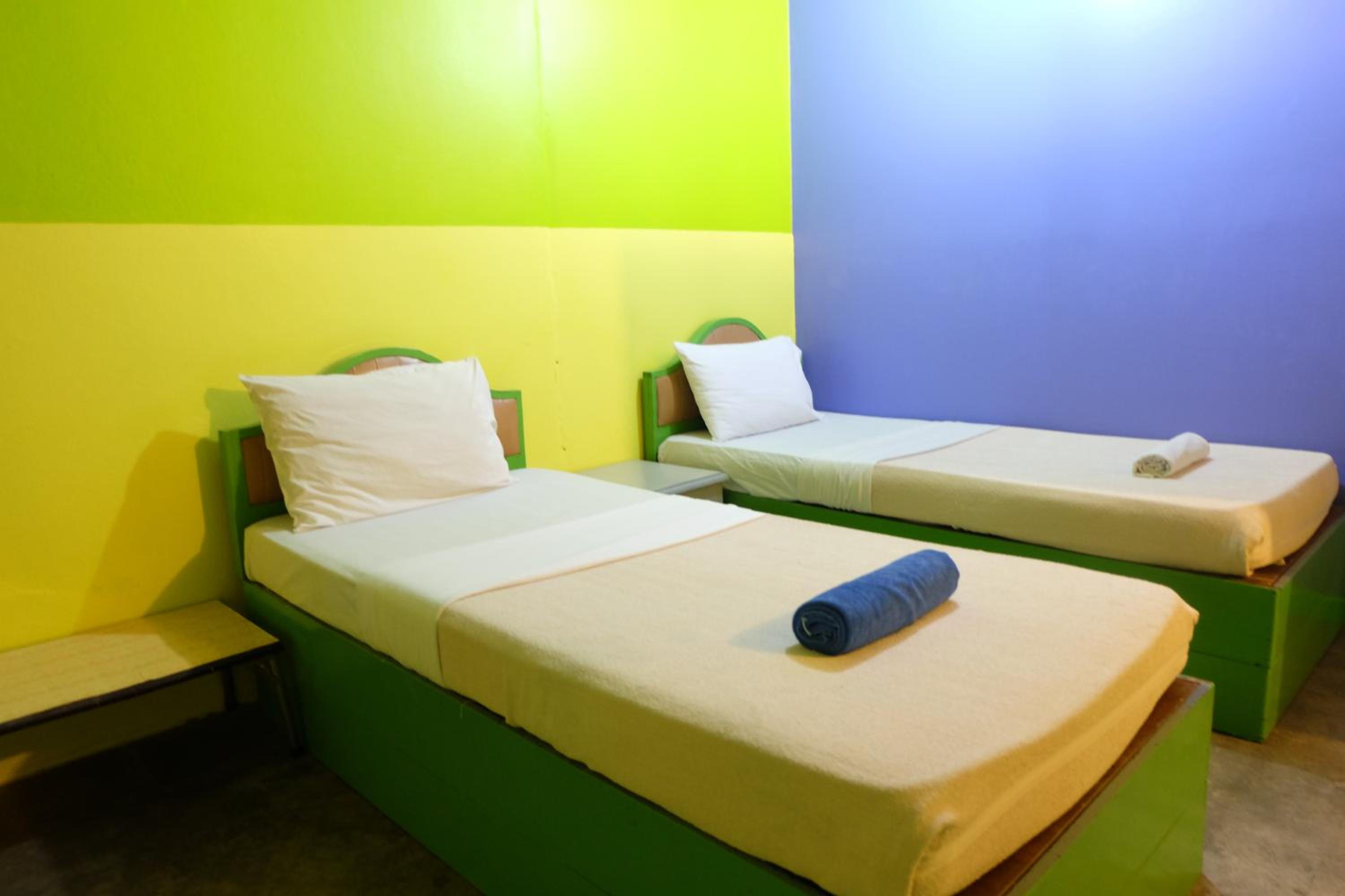 B&B House & Hostel
