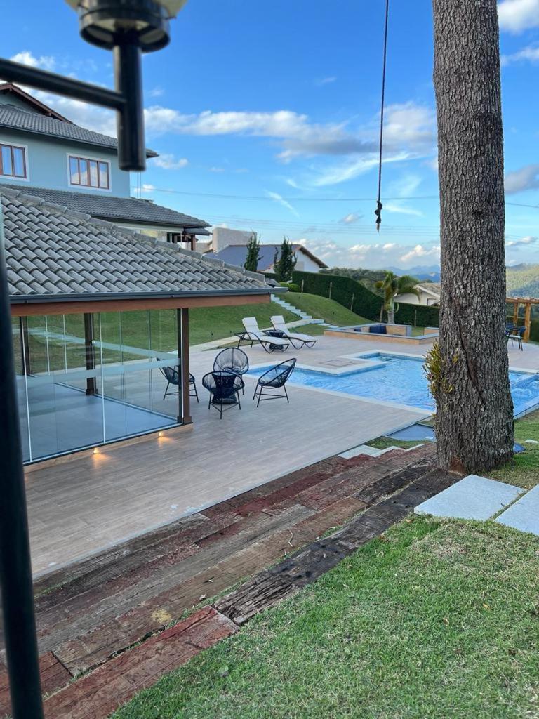 Mansão em Pedra Azul! Exclusividade na região