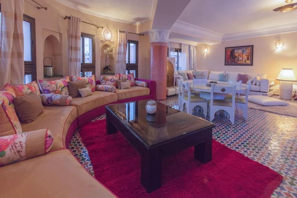Typical large central appt in Gueliz with nice view
