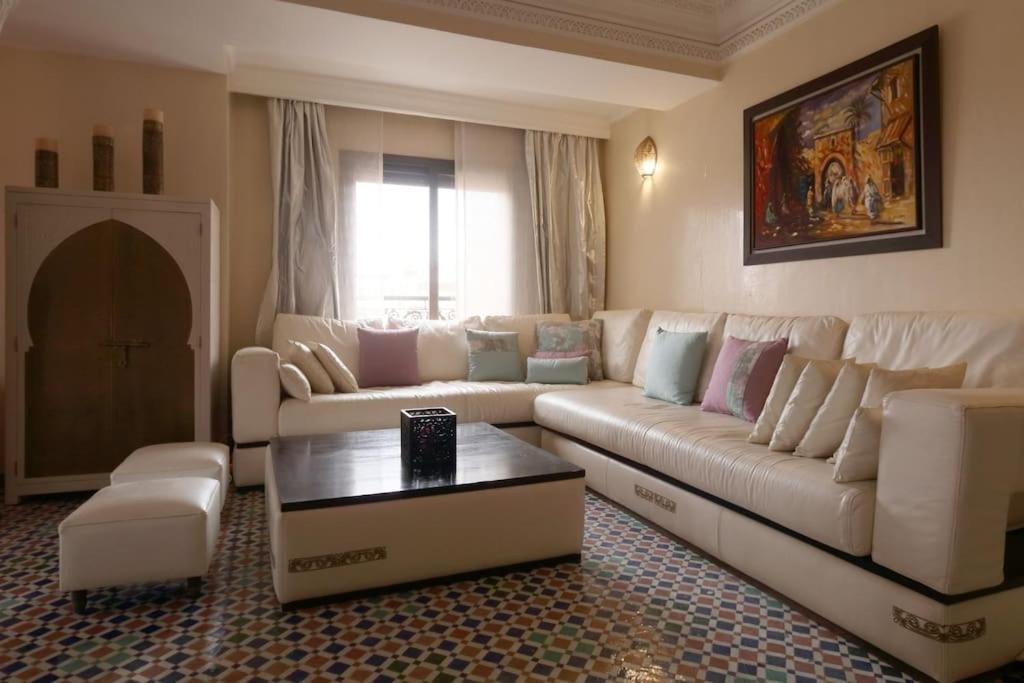Typical large central appt in Gueliz with nice view