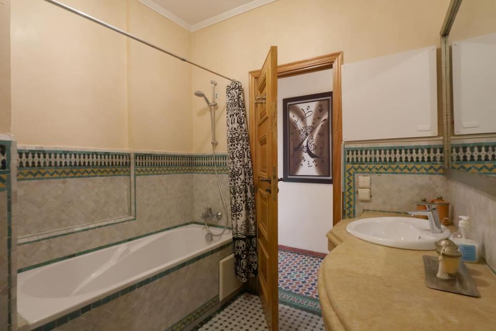 Typical large central appt in Gueliz with nice view
