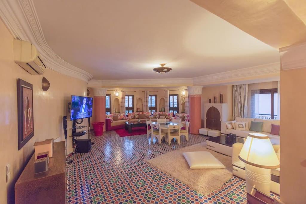 Typical large central appt in Gueliz with nice view