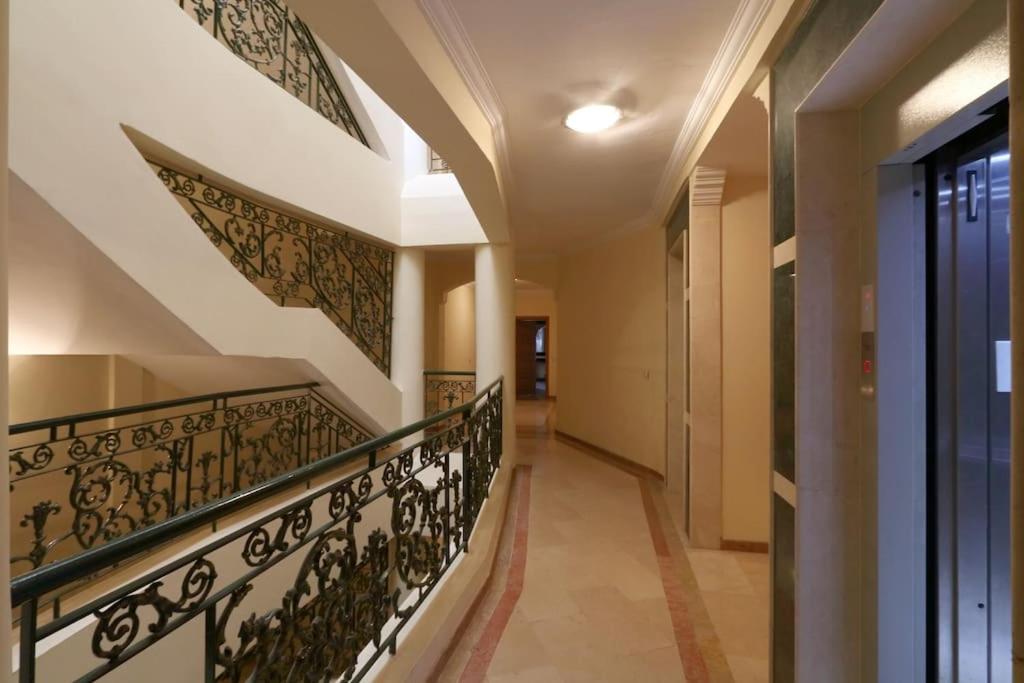 Typical large central appt in Gueliz with nice view