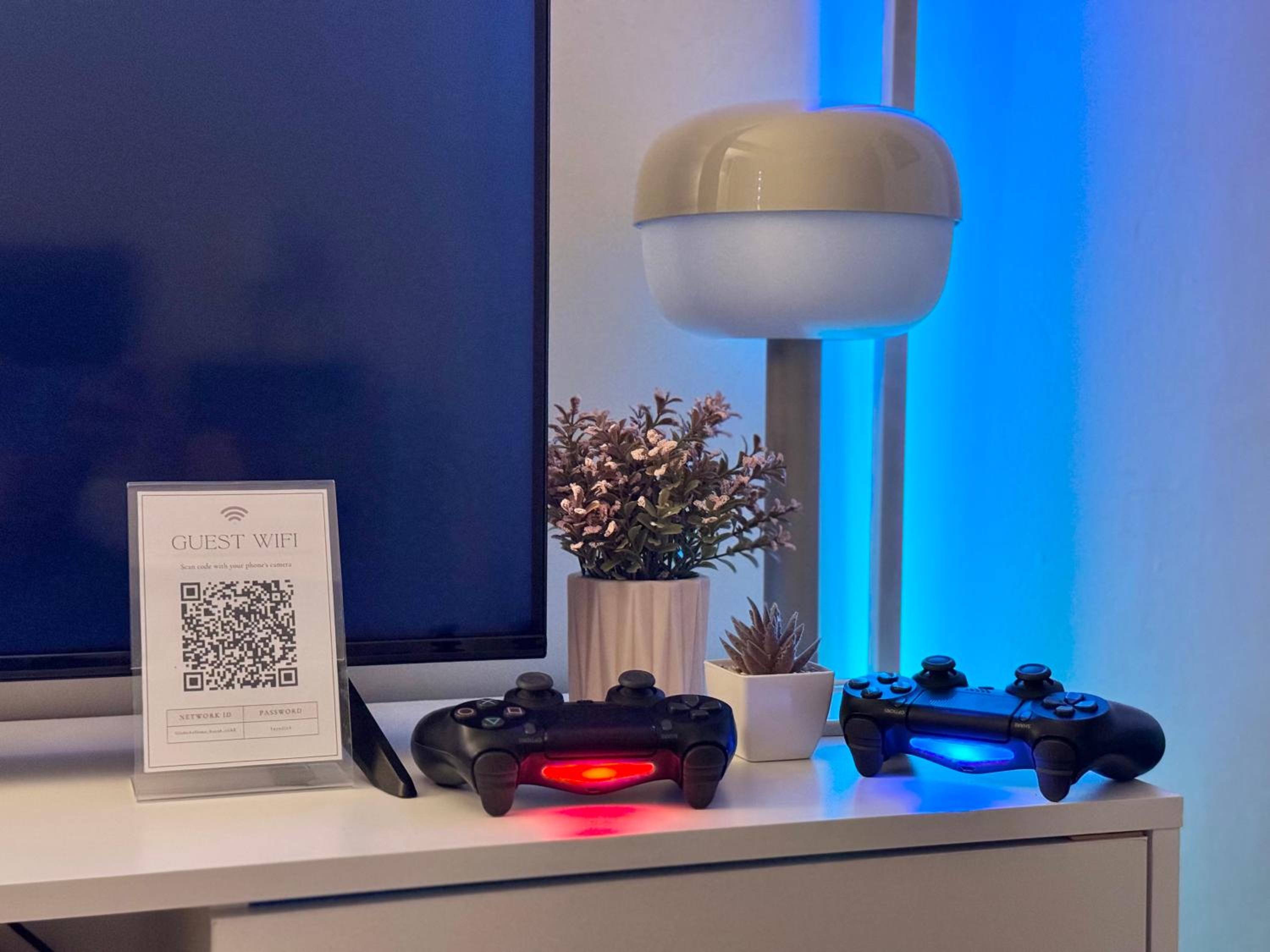Earth Tone Nordic Home w/ PS4 and 250mbps Wi-fi