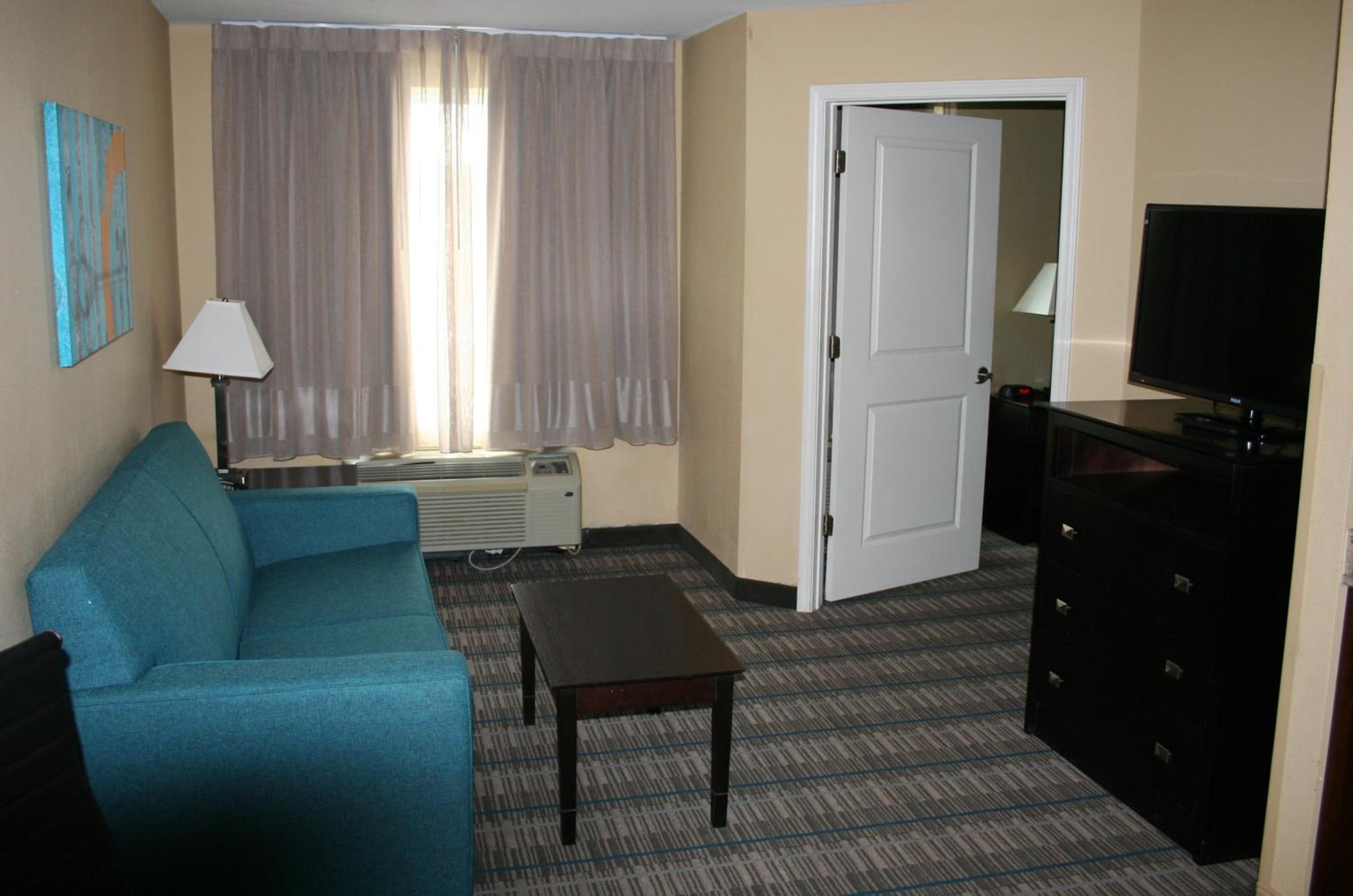 Jacksonville Vacations - MainStay Suites Jacksonville near Camp Lejeune - Property Image 11
