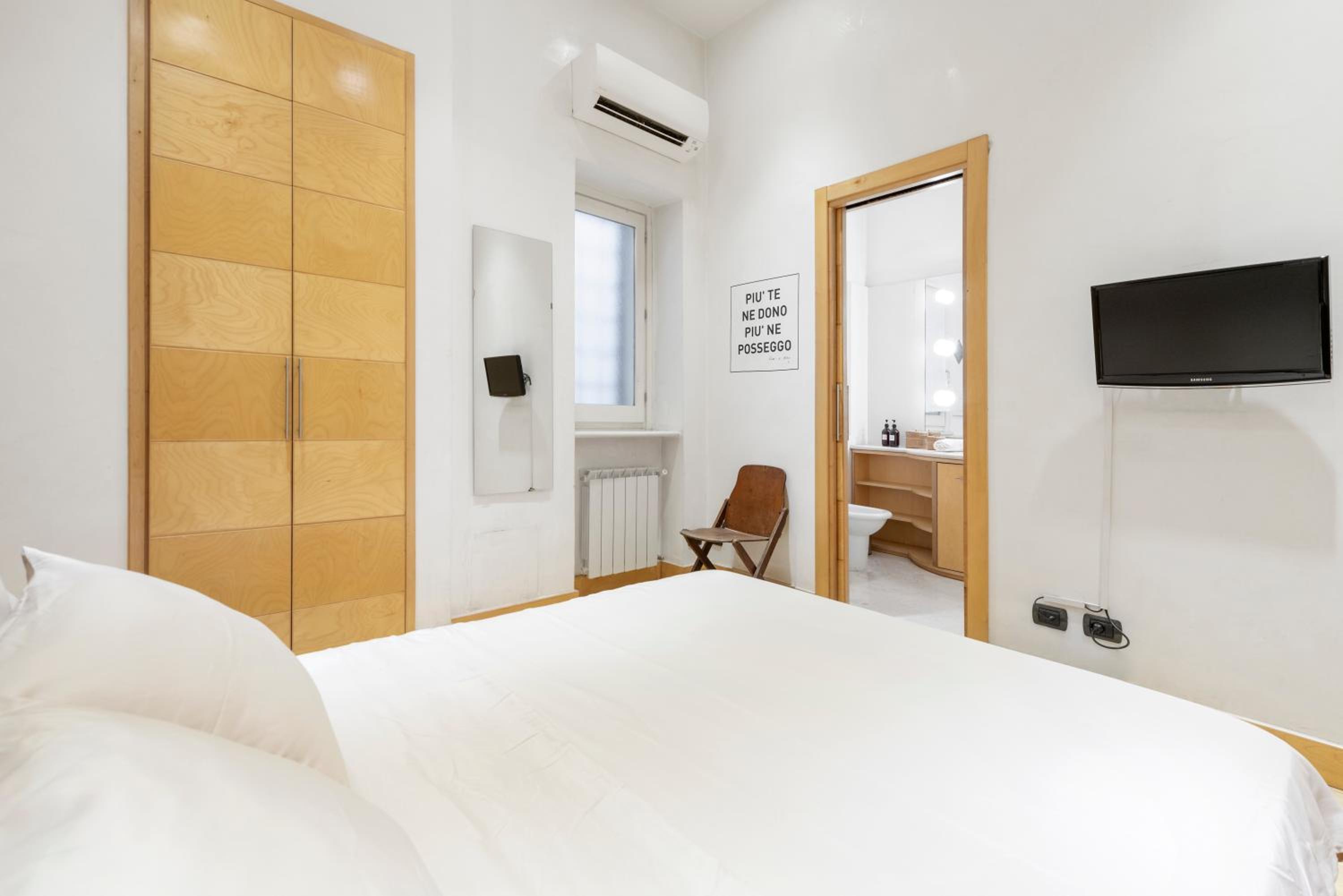 Beige luxury apartment Rome