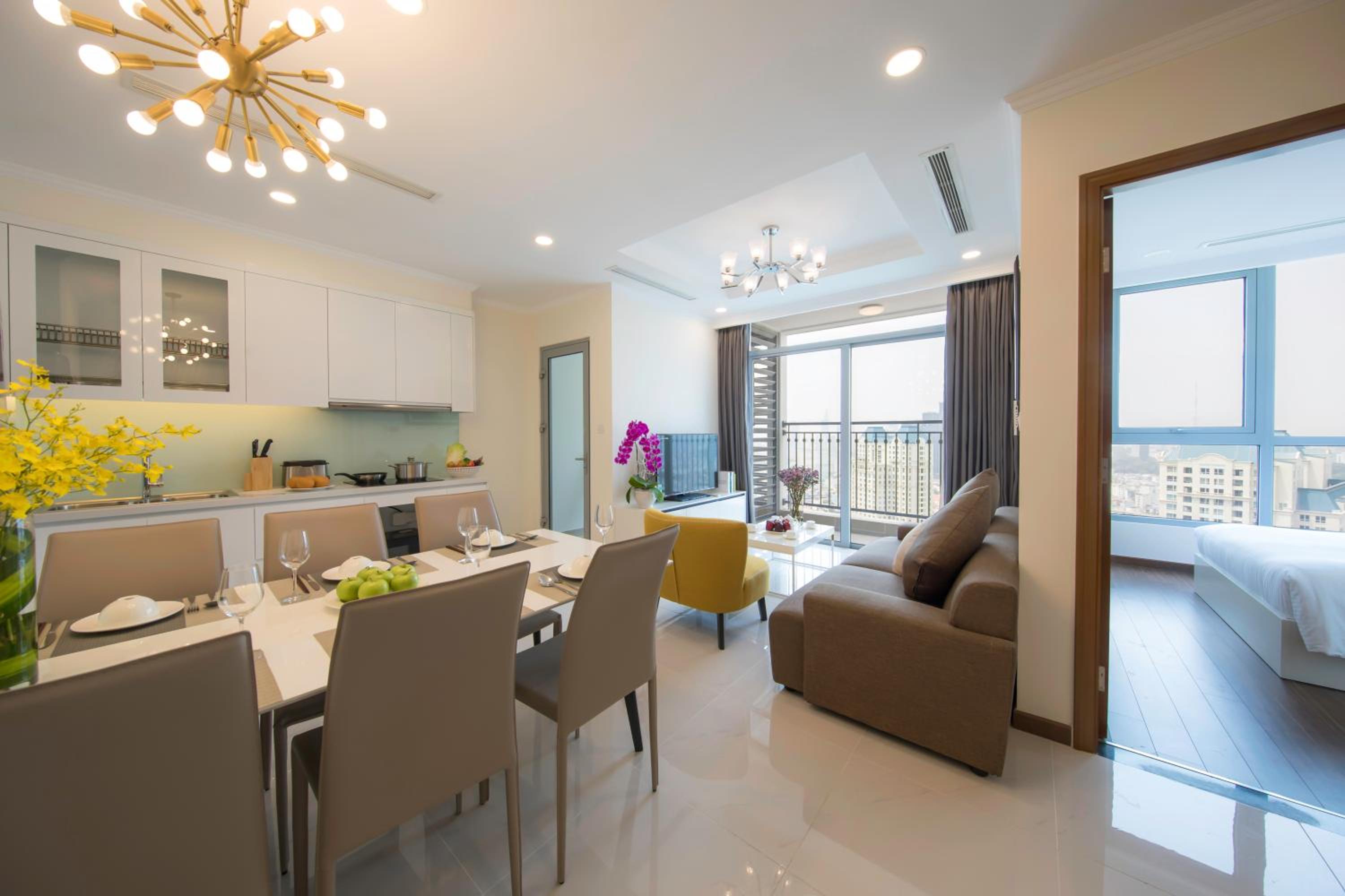 CeLaVie Serviced Apartment - The Vinhomes and Landmark