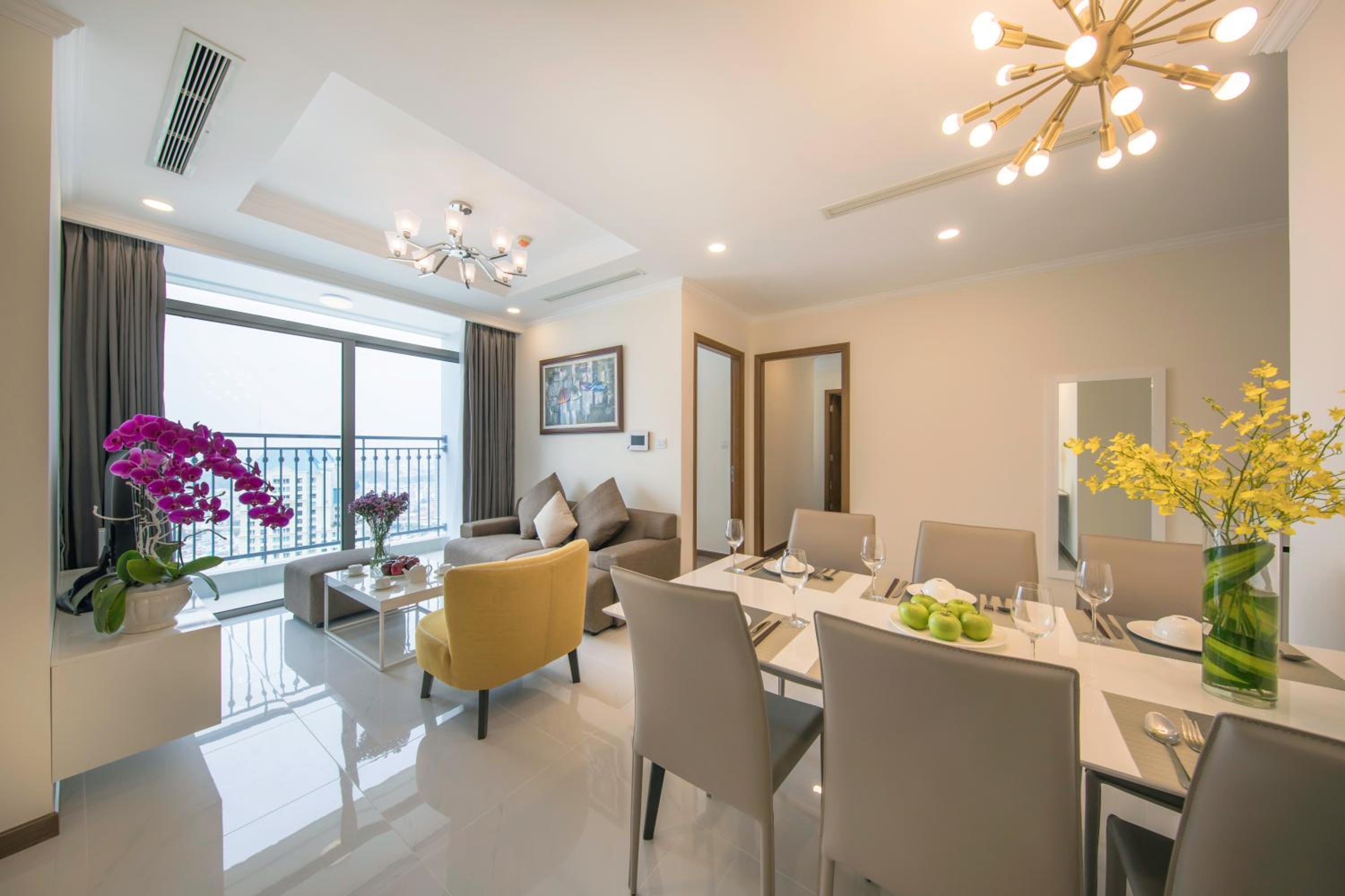 CeLaVie Serviced Apartment - The Vinhomes and Landmark