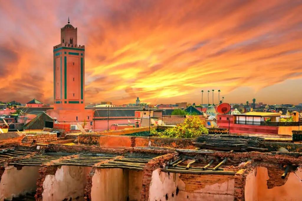 Golden Skyline – Marrakech