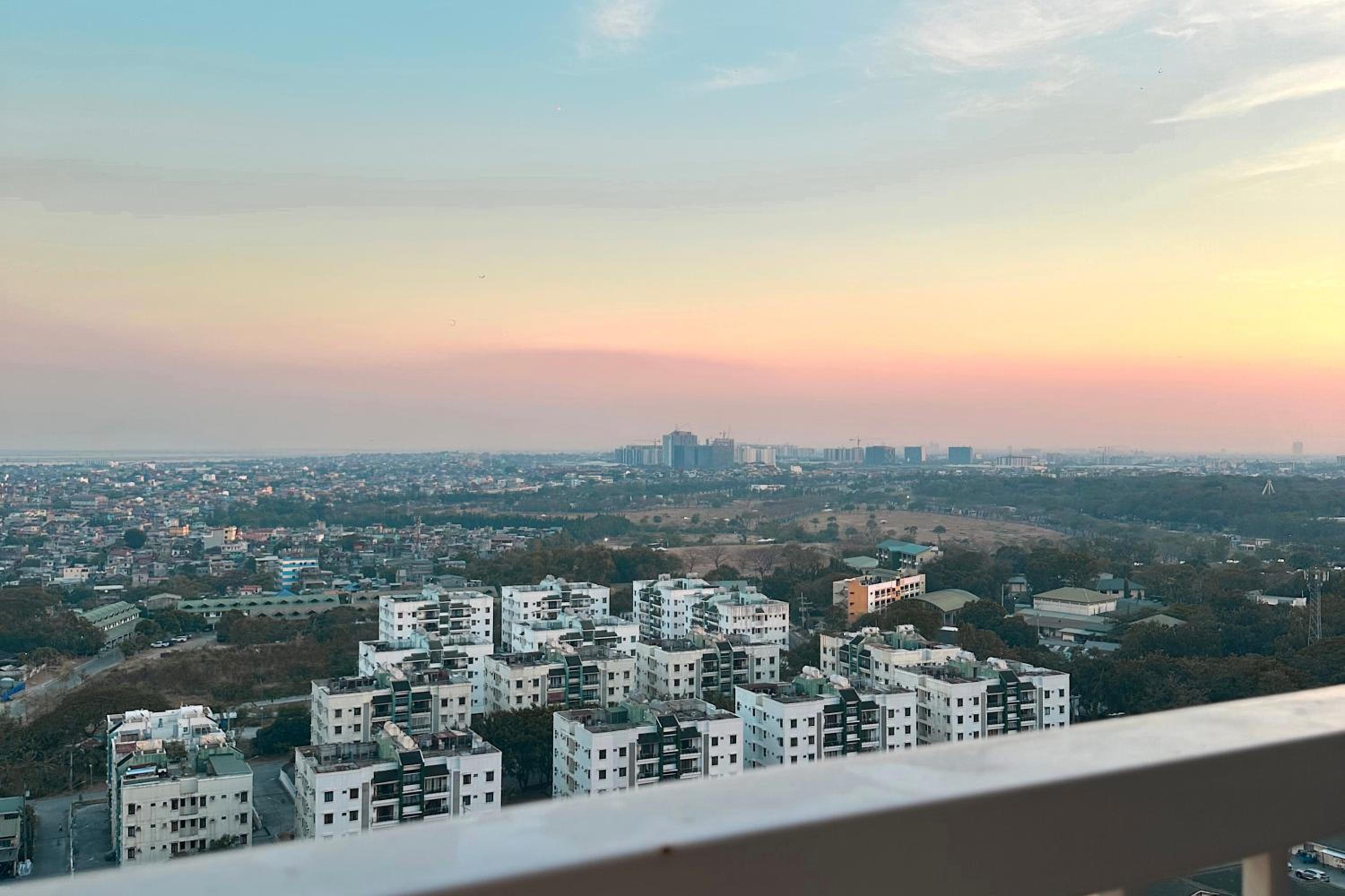 Venice Spacious Condo with Panoramic Mountain Views
