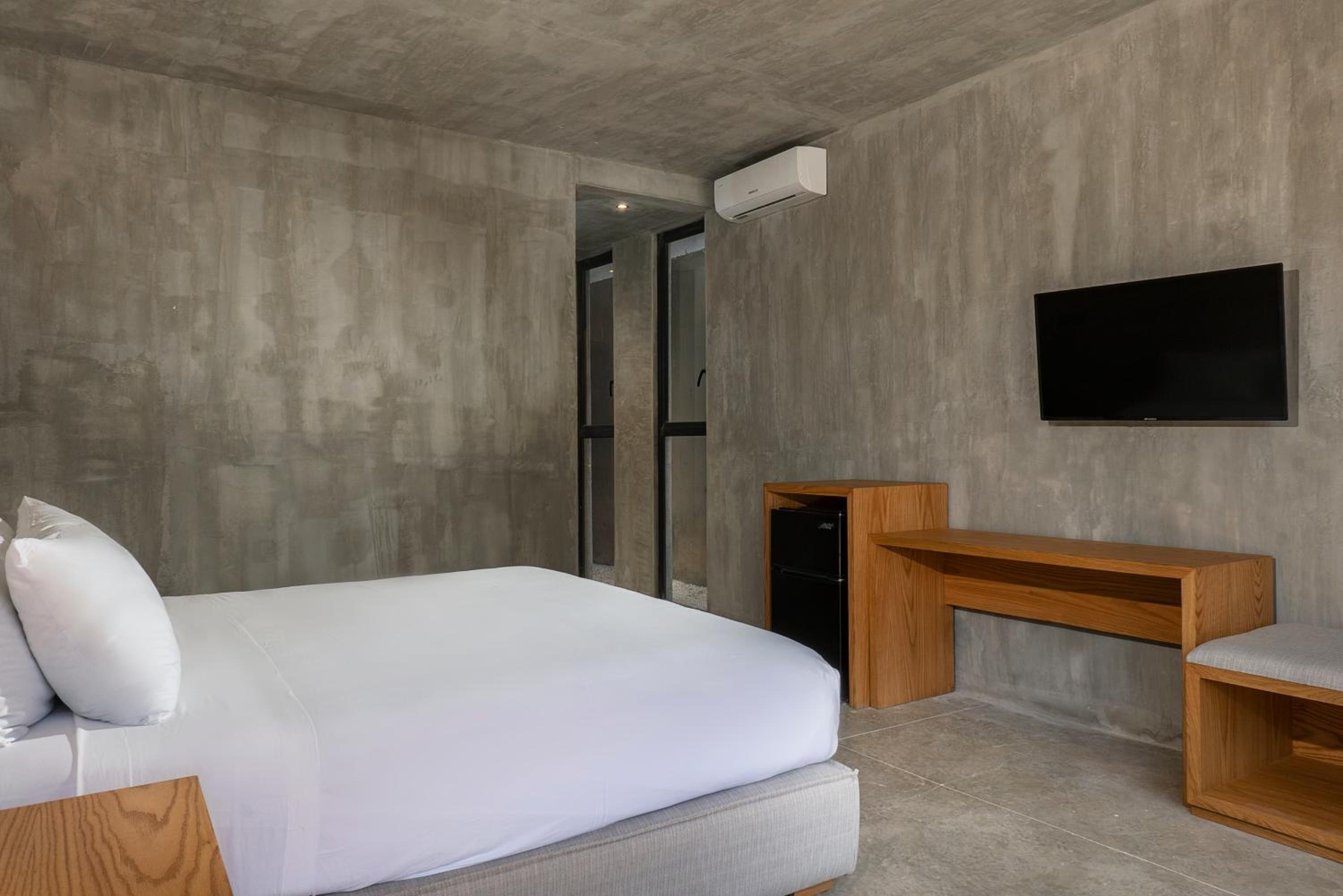 The 44, Fabulous villa for 19 guests in Playa del Carmen view 5