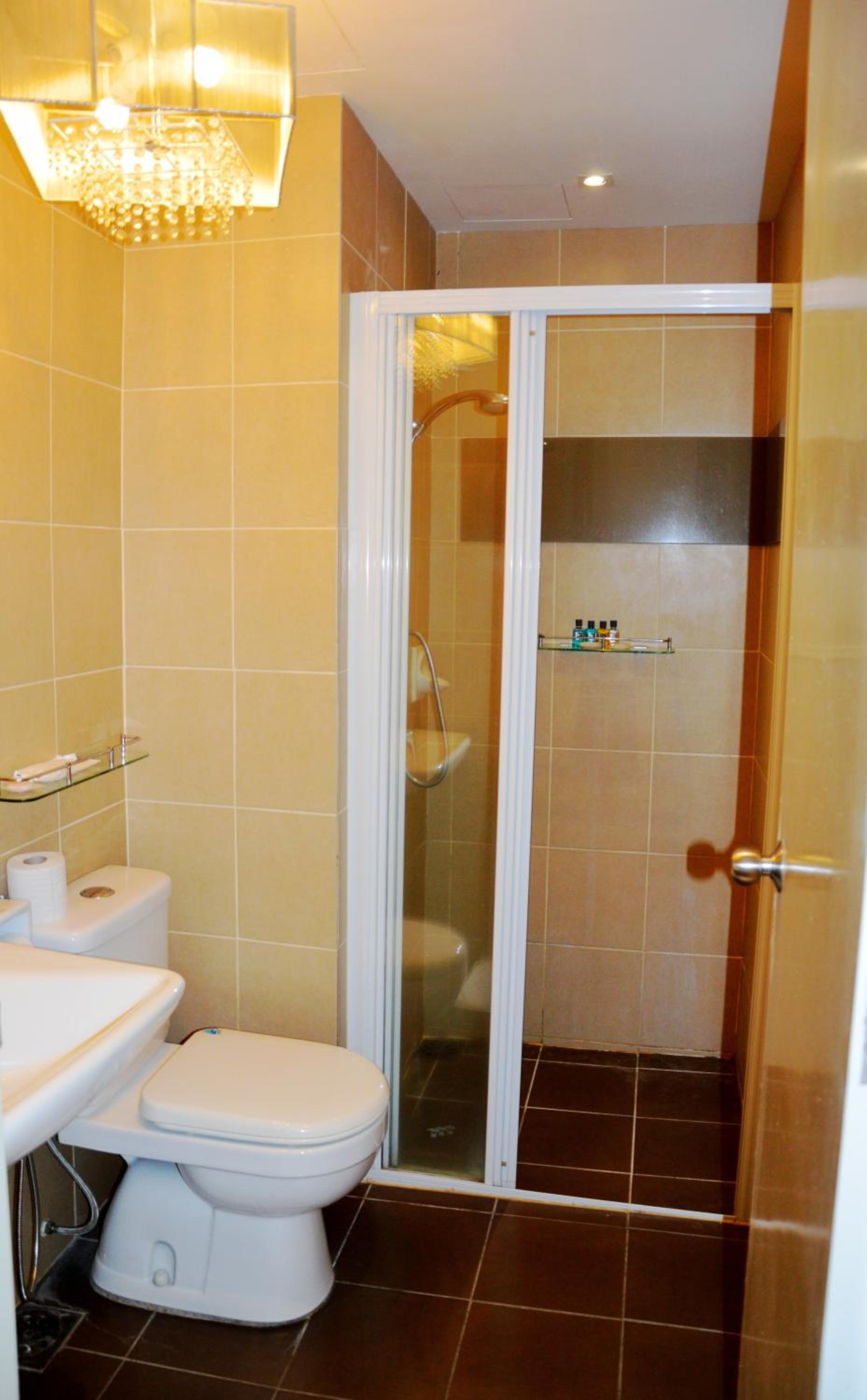 Taragon Residences photo 3