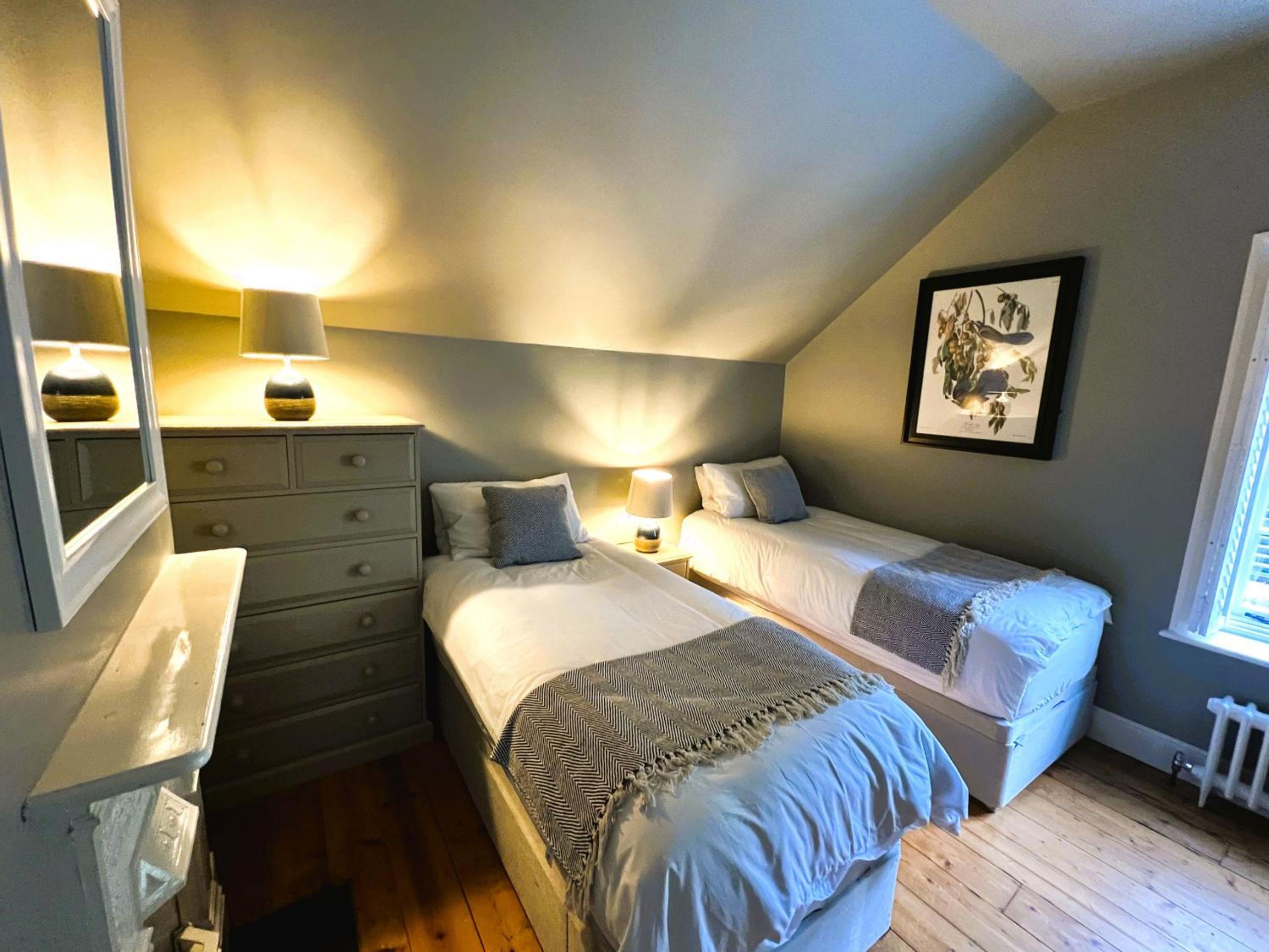The Island Holiday Company-Belverdere Cottage - Pet friendly view 5