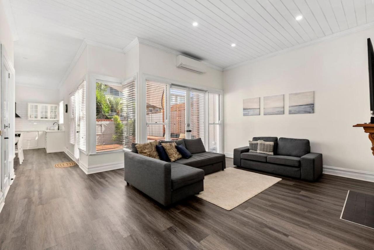 Portia-Close to City Ctre Beach