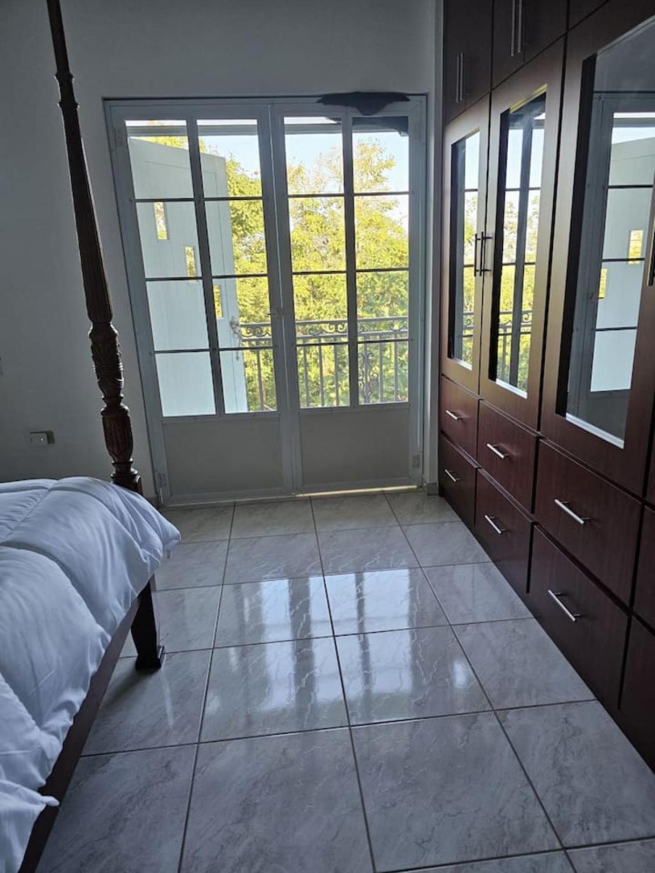 Casa familiar en Rincon view 4