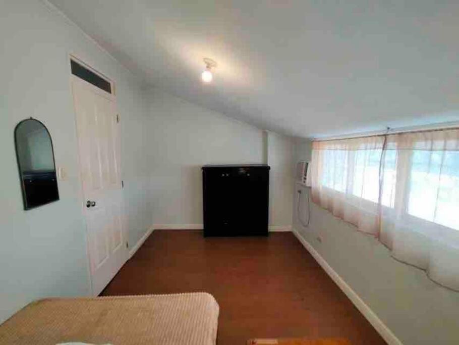 2-Bedroom/free parking/WiFi view 4