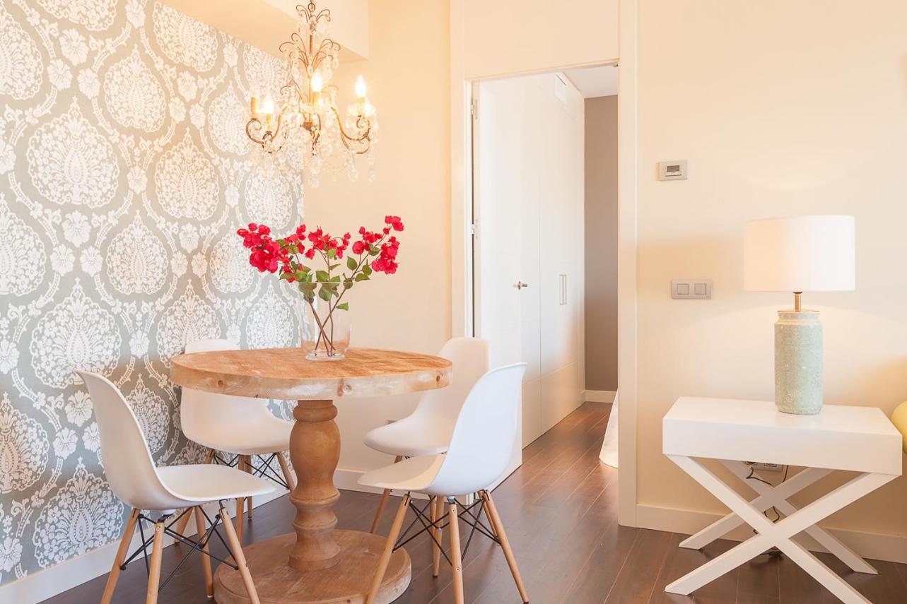 Homeclub Exclusive Flat at Madrid Tower