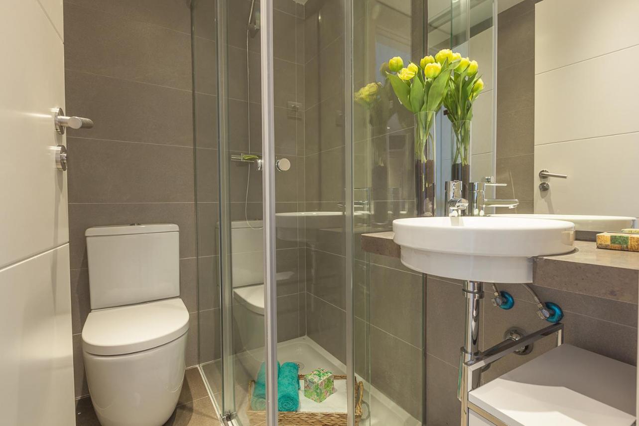 Homeclub Exclusive Flat at Madrid Tower