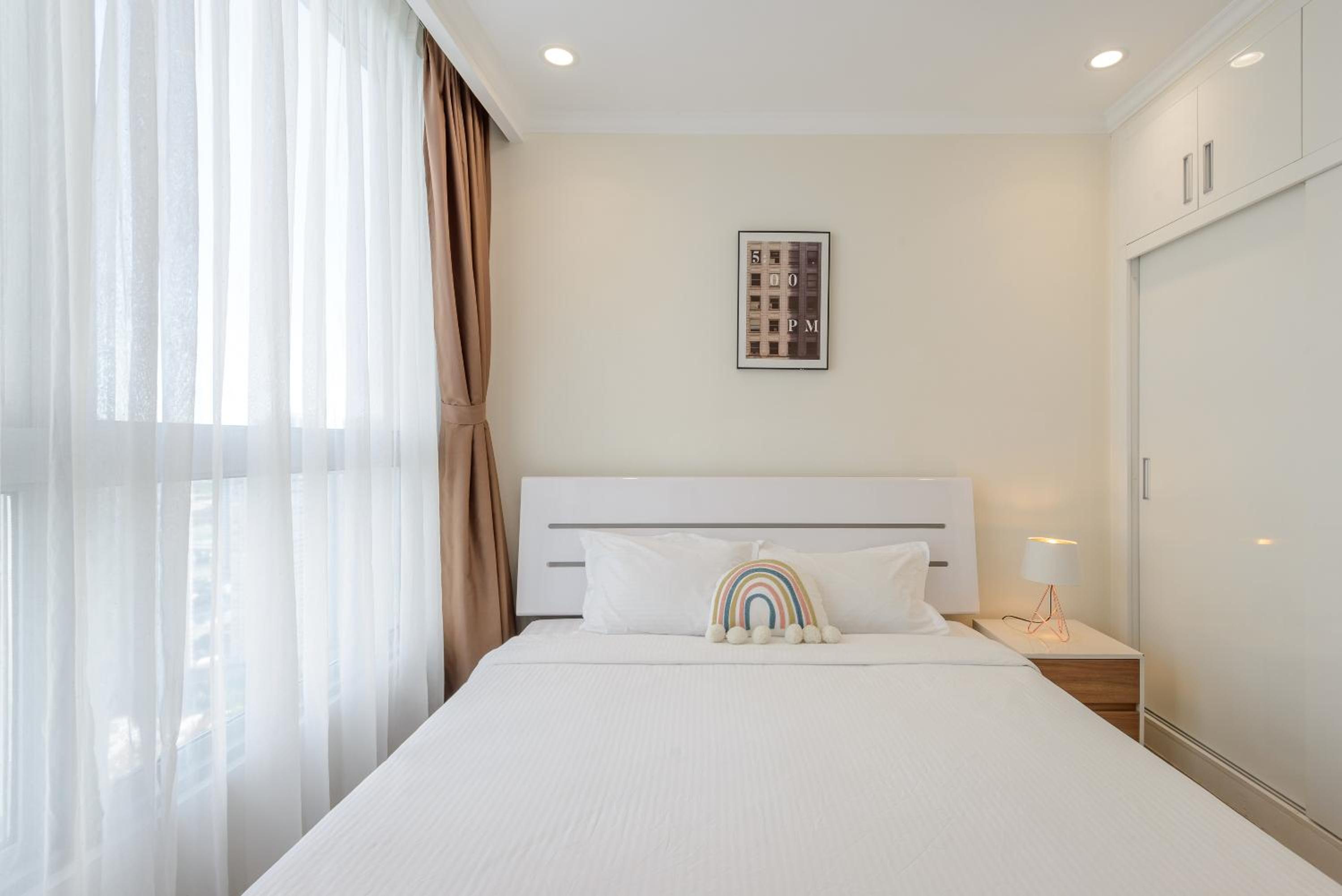 CeLaVie Serviced Apartment - The Vinhomes and Landmark