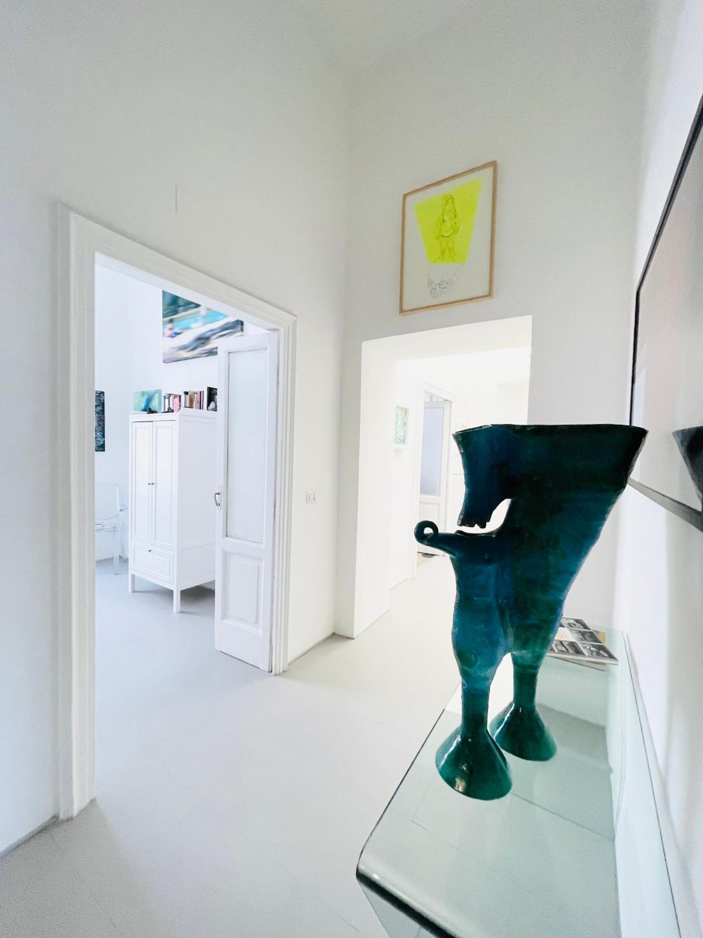 Hackert Art Room Apartment view 5