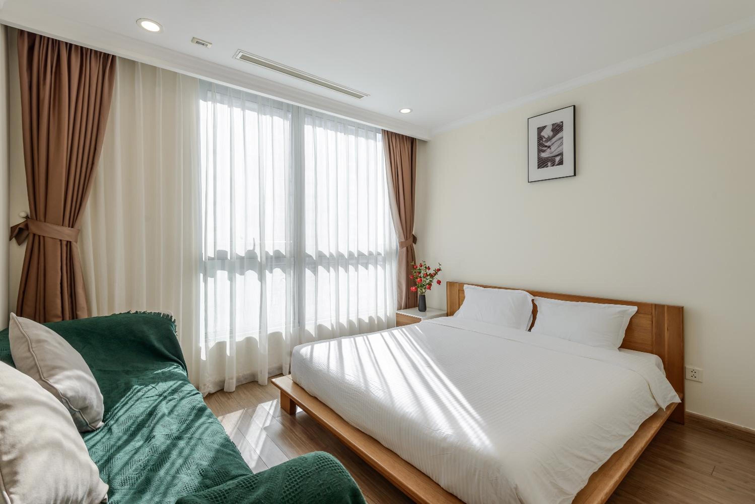 CeLaVie Serviced Apartment - The Vinhomes and Landmark