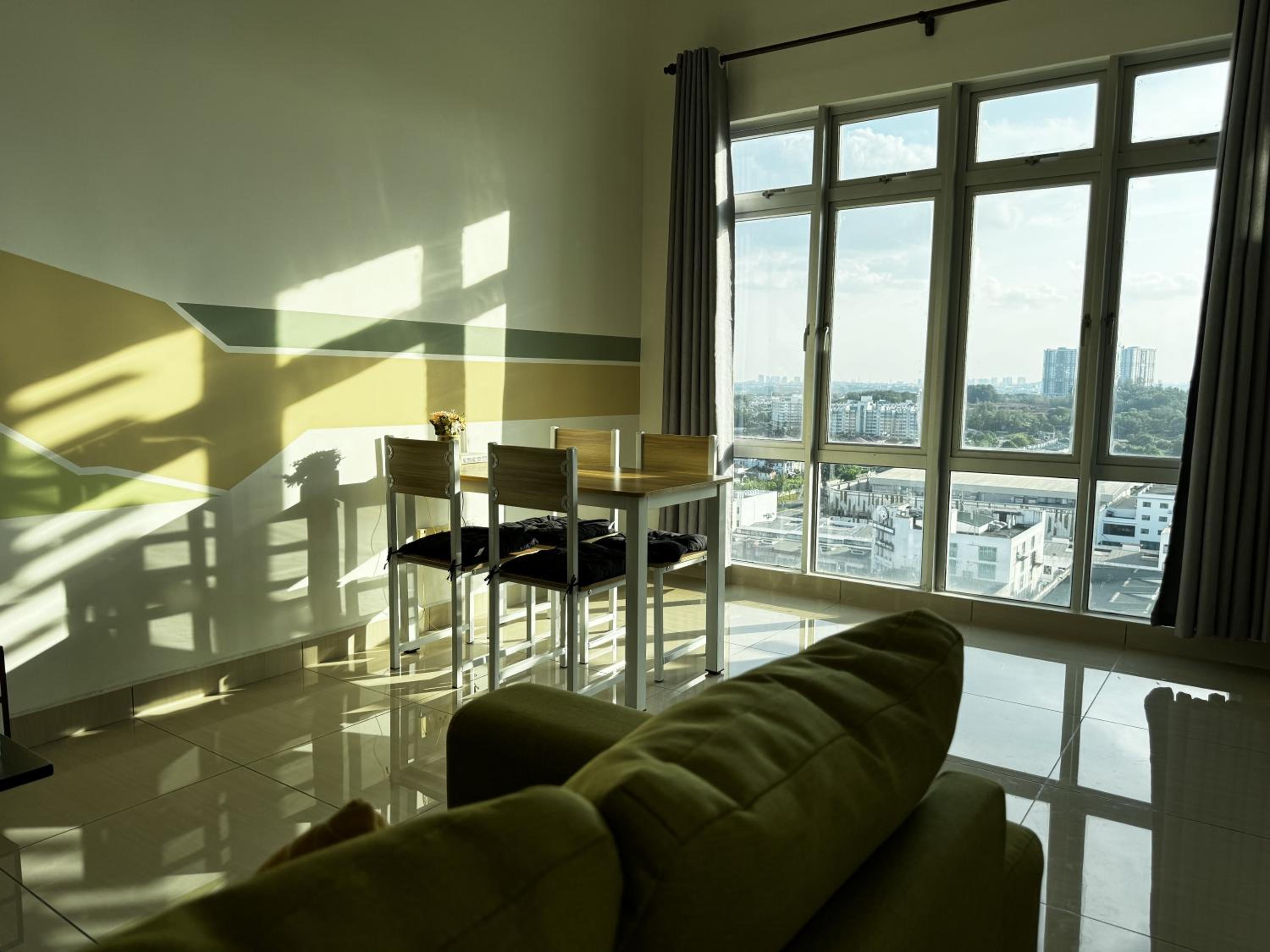 Manhattan Condo at Mount Austin JB 2-4 Pax Stay