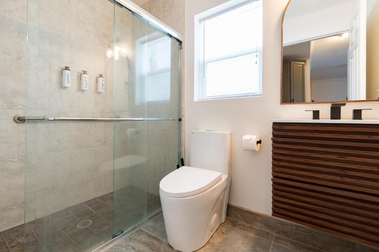 Luxury 2BD 2BTH Condo 5