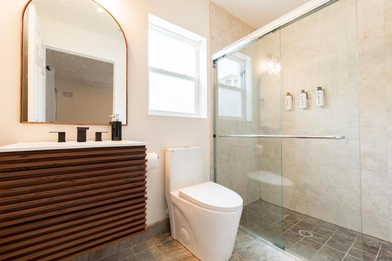 Luxury 2BD 2BTH Condo 5