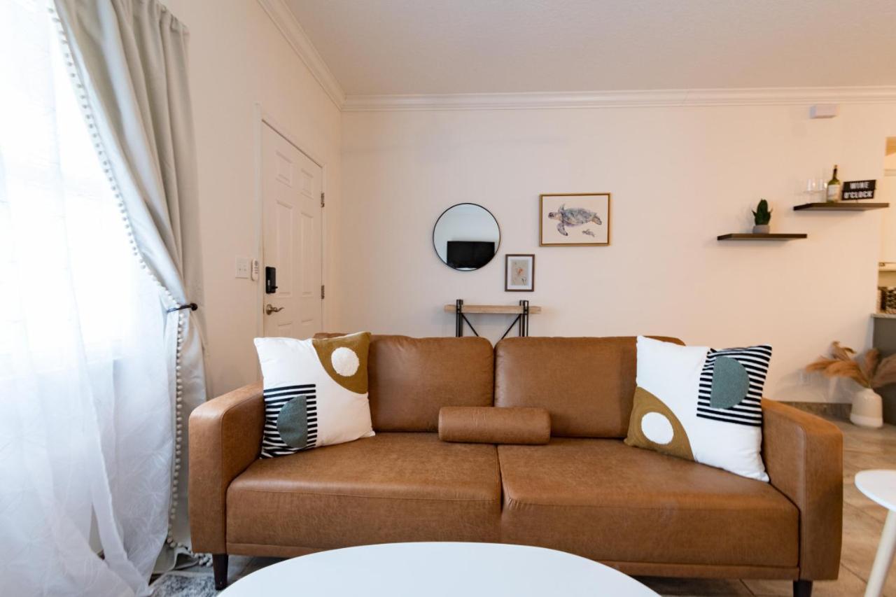 Luxury 2BD 2BTH Condo 5