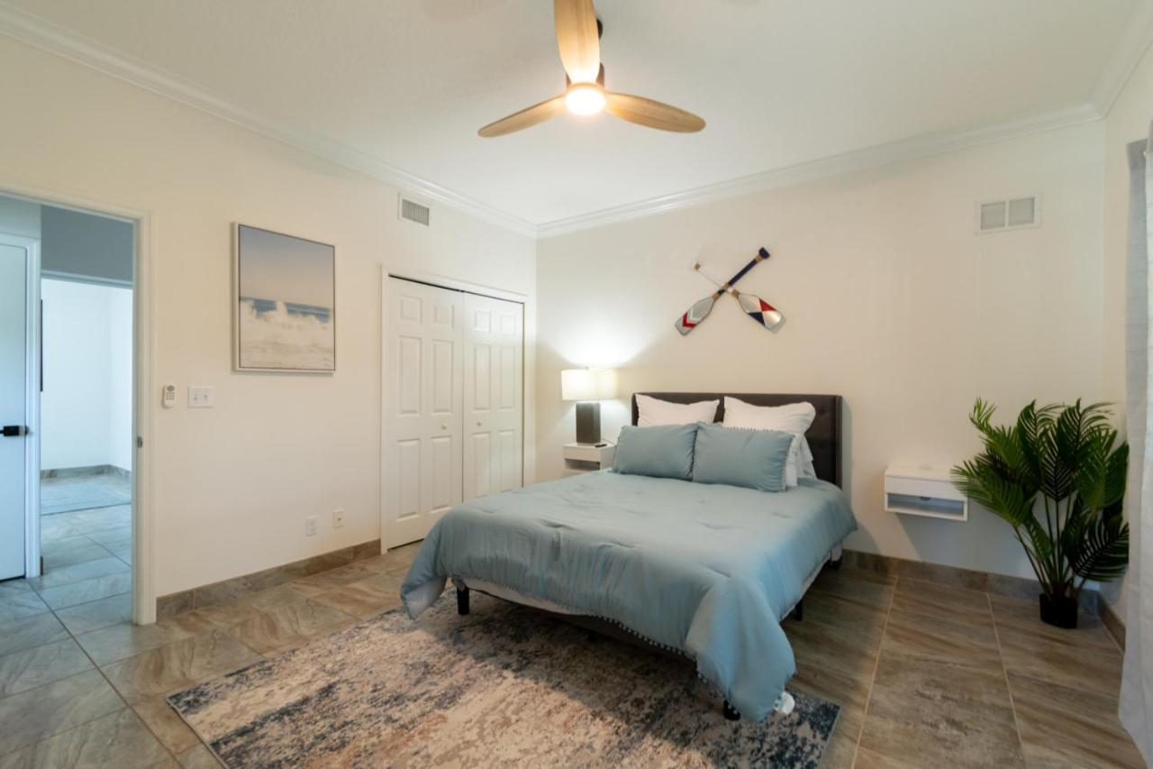 Luxury 2BD 2BTH Condo 5
