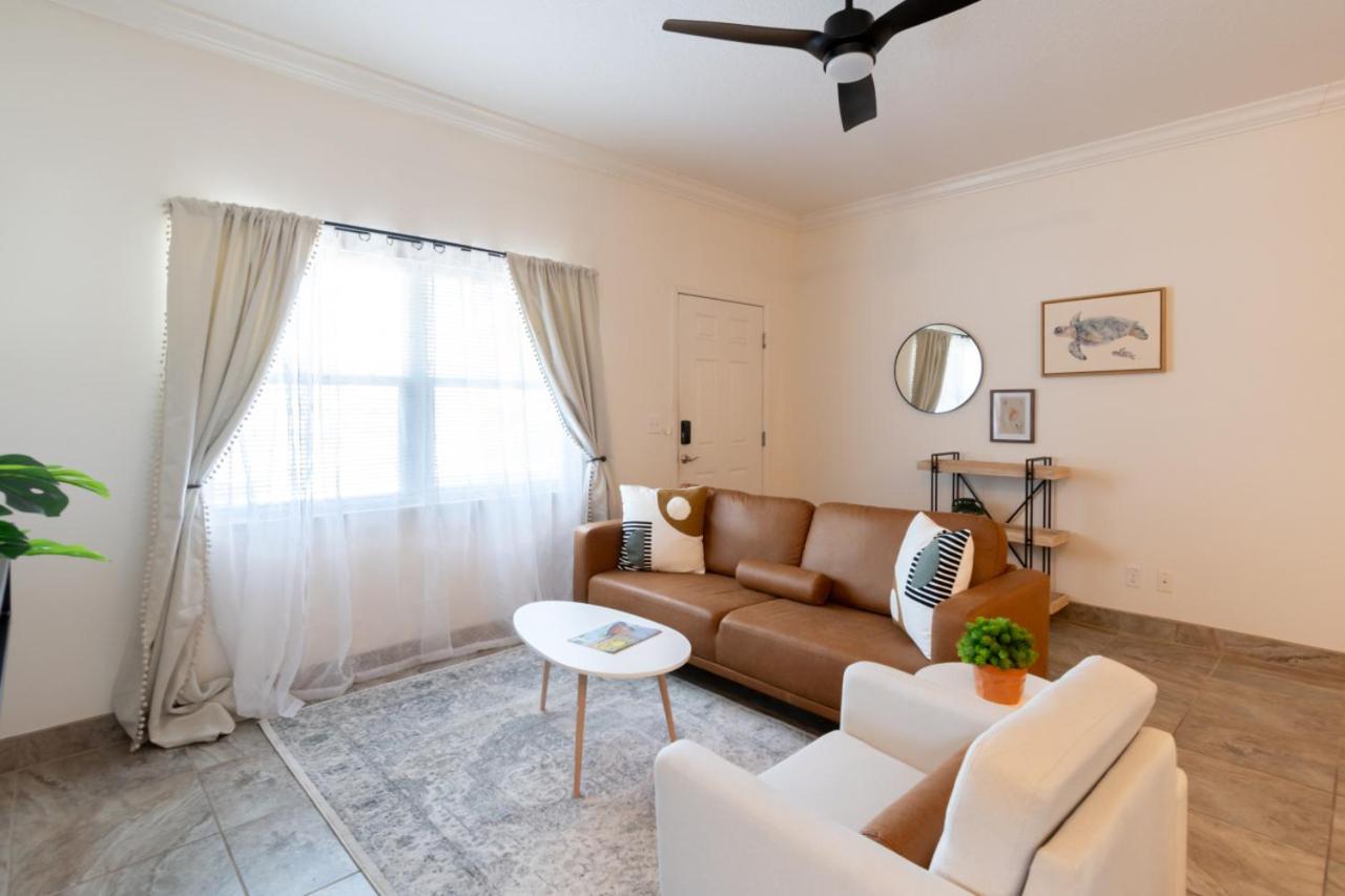 Luxury 2BD 2BTH Condo 5