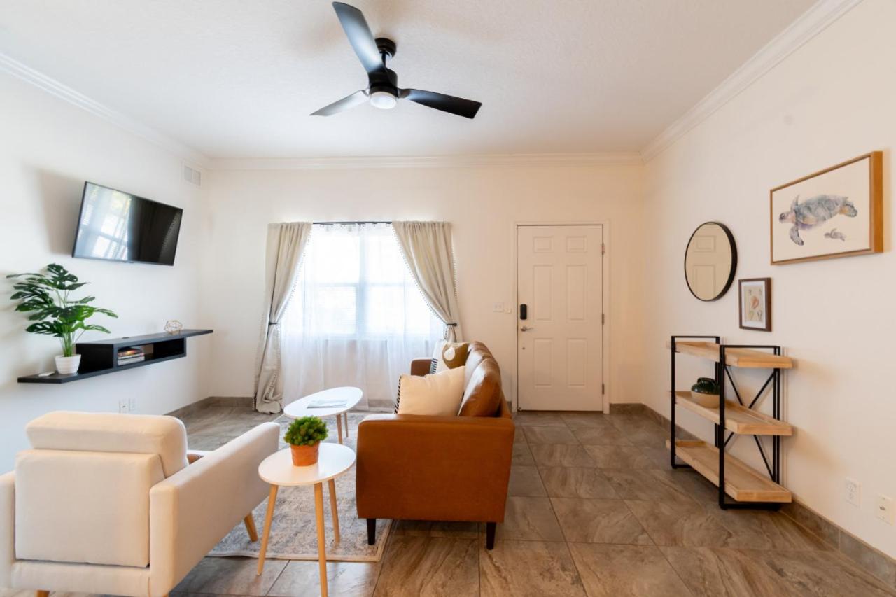 Luxury 2BD 2BTH Condo 5