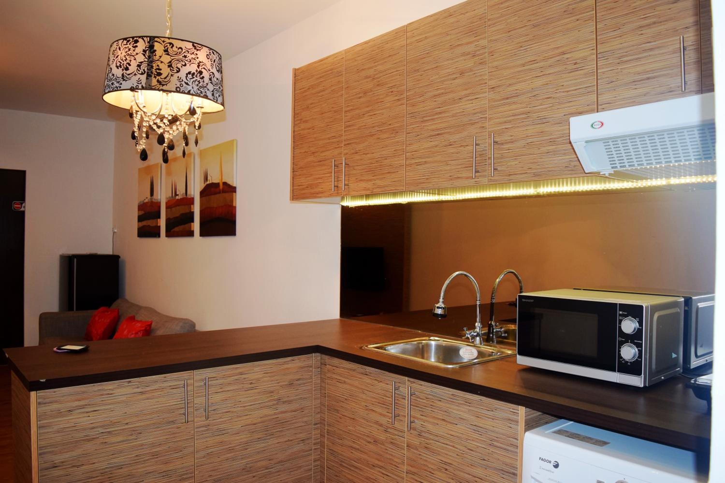 Taragon Residences photo 5