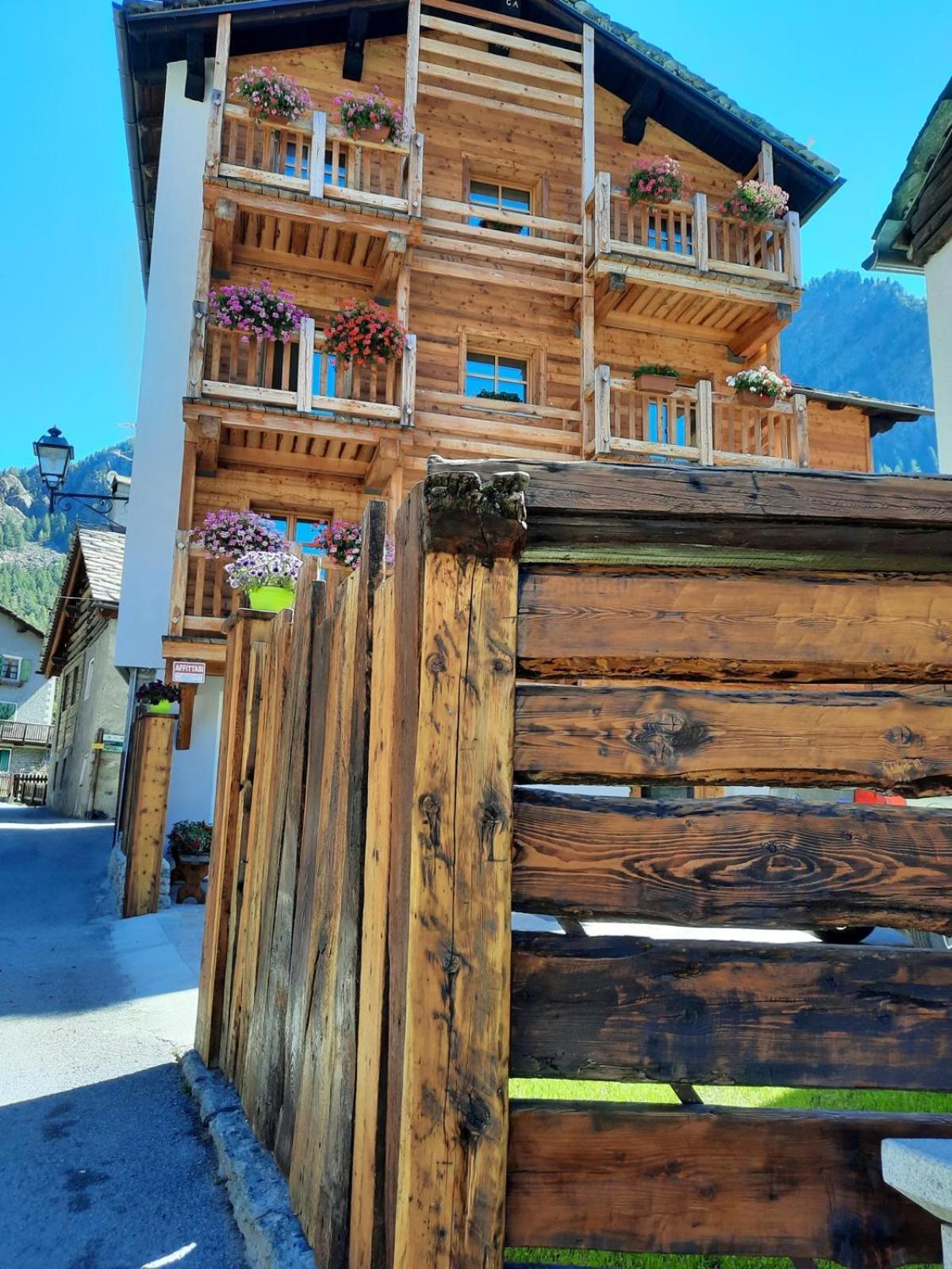 Chalet du Paradis view 3