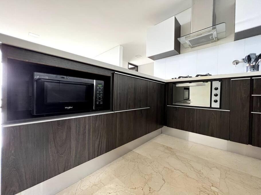 501 Luxury Apartment In Heart Of El Poblado