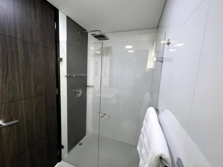 501 Luxury Apartment In Heart Of El Poblado