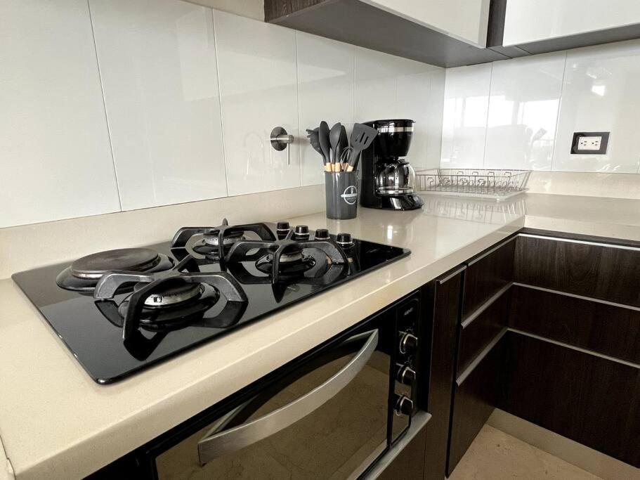 501 Luxury Apartment In Heart Of El Poblado