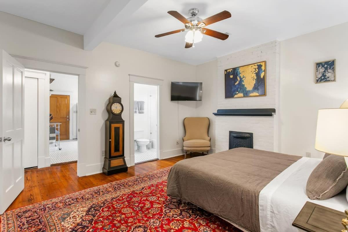 Stunning 2BD luxury apt perfect NOLA location