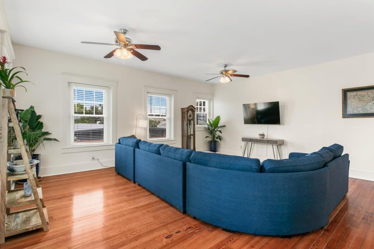 Stunning 2BD luxury apt perfect NOLA location